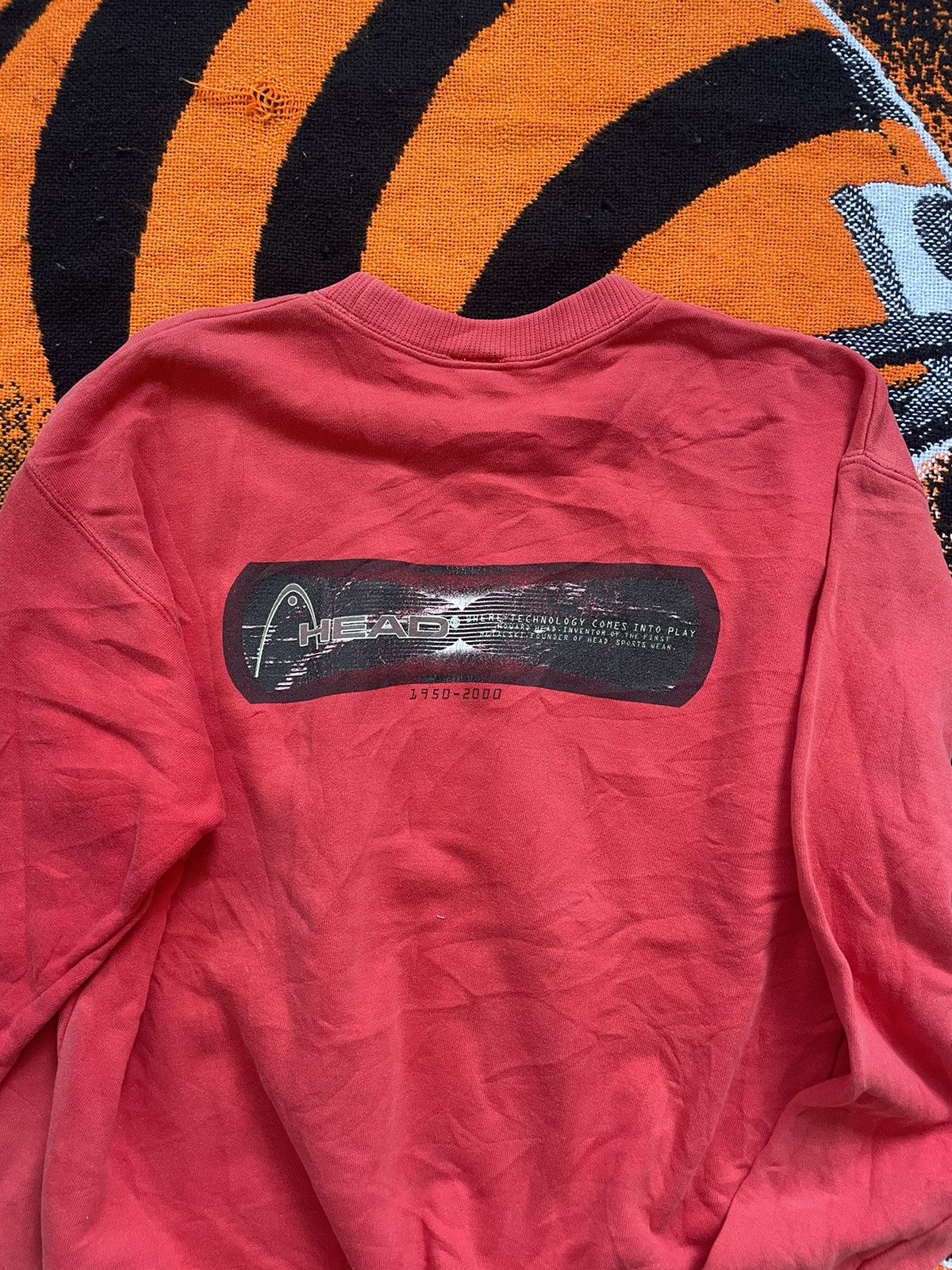 Vintage Vintage Y2K Head Minimal Electric Graphic Design Red Sweater Size US XL / EU 56 / 4 - 4 Thumbnail