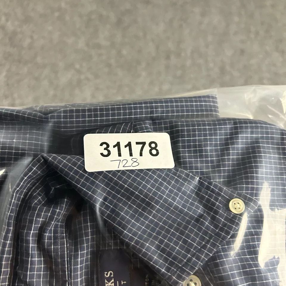 Other Brooks Sport Shirt Mens Small Blue Grid Check Cotton Size US S / EU 44-46 / 1 - 7 Thumbnail