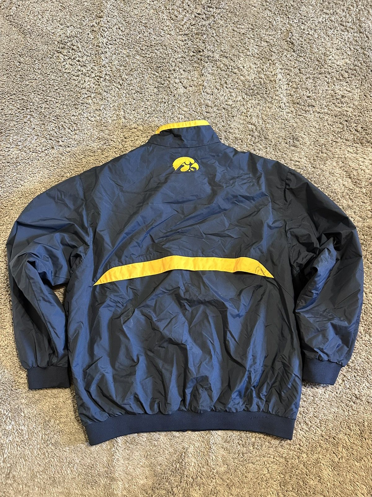 NCAA Vintage Nike NCAA Iowa Hawkeyes jacket 00s size Xl Size US XL / EU 56 / 4 - 7 Thumbnail