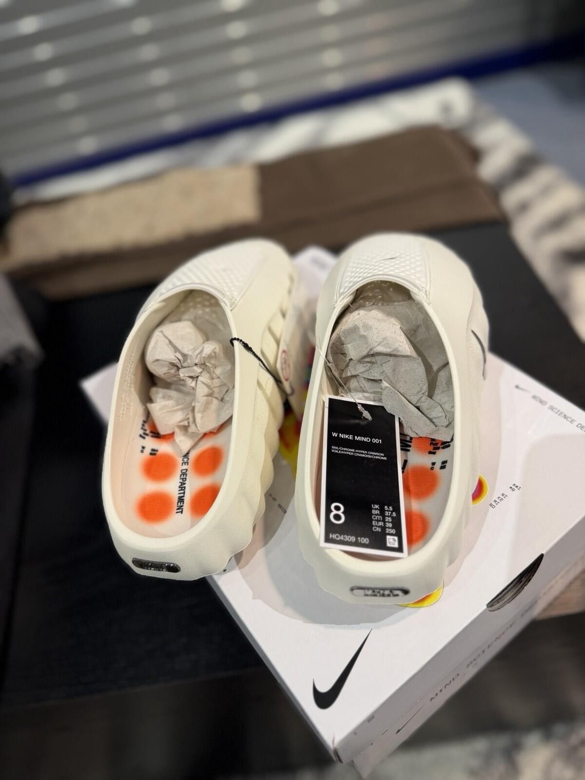 Nike Size 8W/7M Nike Mind Slide 001 Sail Brand New Women Release Size US 8 / EU 41 - 9 Thumbnail