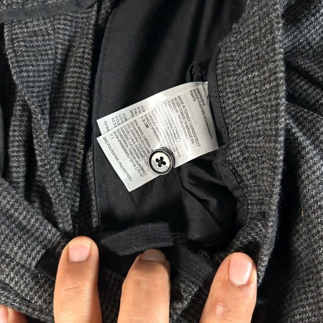 J.Lindeberg J. Lindeberg Mens Pleated Trousers Pants Wool Blend Charcoal Grey Plaid Size 50 Big & Tall Dress Pants Mens Gray } Size US 34 / EU 50 - 5 Thumbnail