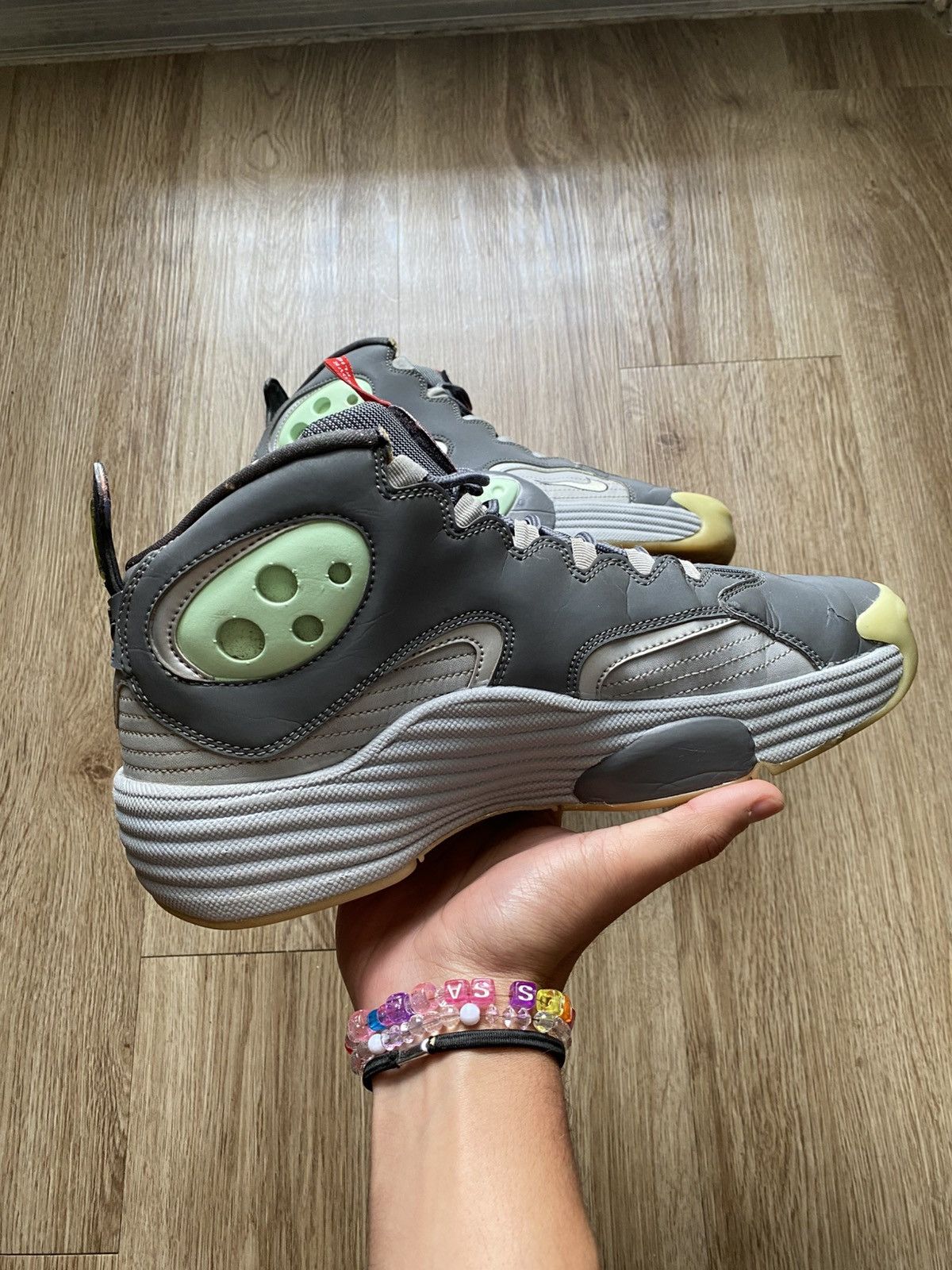 Nike NIKE FLIGHT ONE NRG GALAXY 2012 Size US 10 / EU 43 - 6 Thumbnail