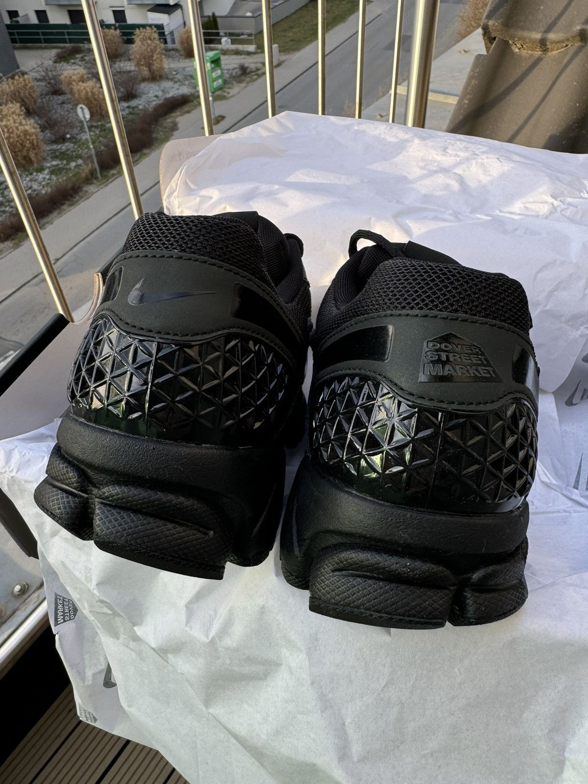 Nike Nike Zoom Vomero 5 x Dover Street Market 20th Anniversary Size US 9 / EU 42 - 10 Thumbnail