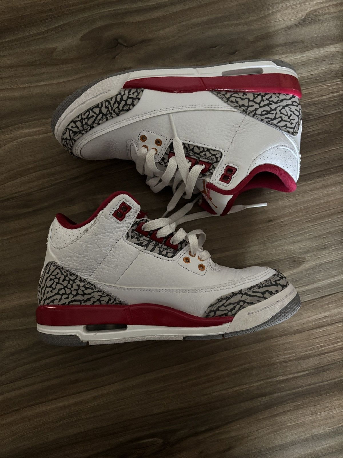 Jordan Brand White Jordan 3s Size US 4 / IT 34 - 5 Thumbnail