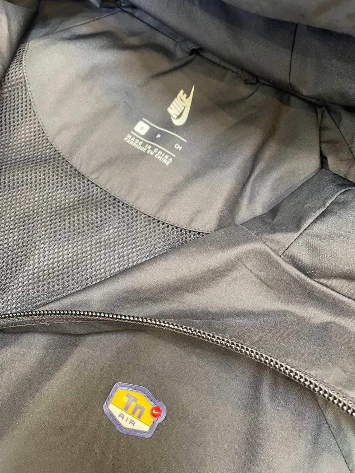Nike Nike TN - Black and Grey Tn Air Hooded Jacket Size US M / EU 48-50 / 2 - 2 Thumbnail