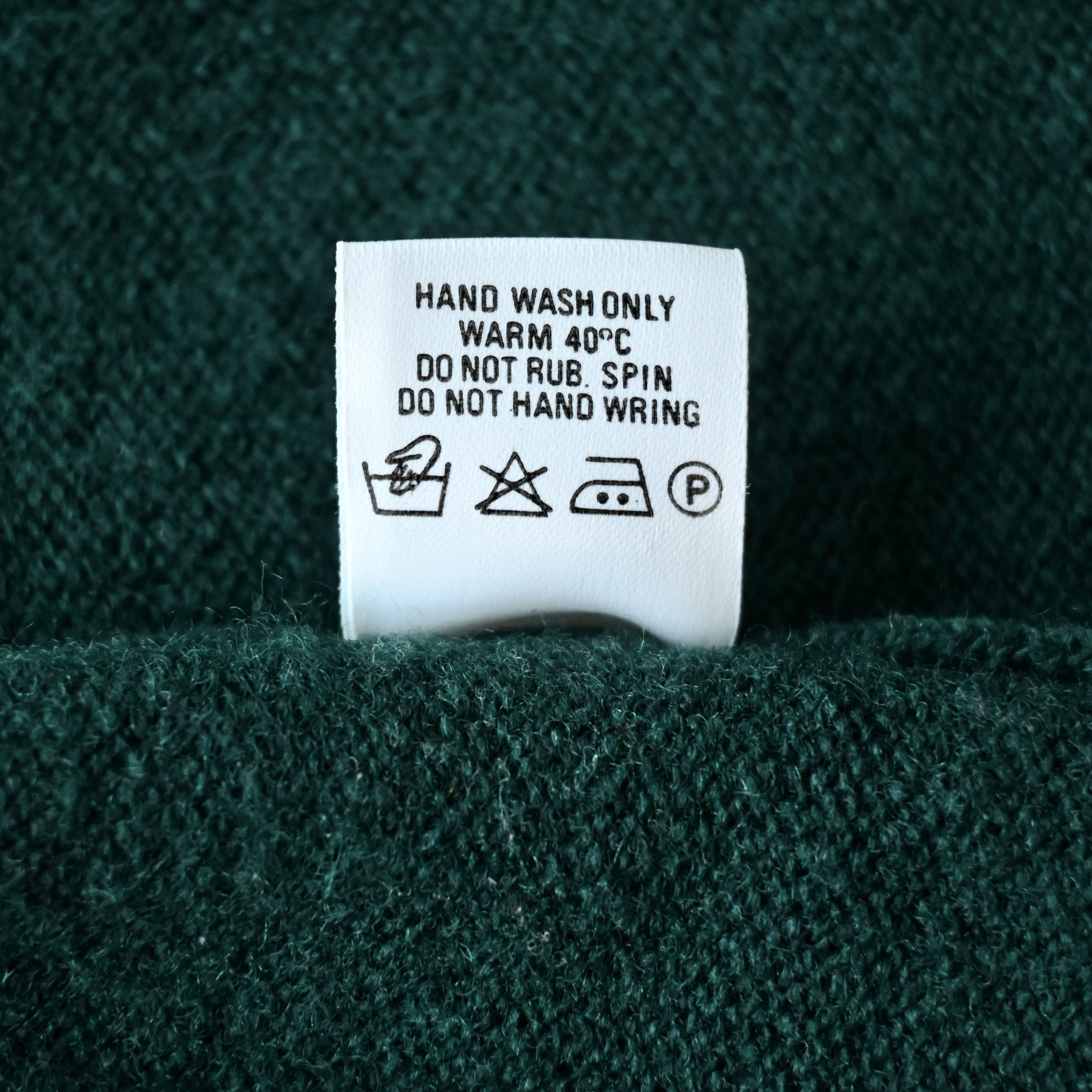 Vintage VTG 1990s CASTLE KNITWEAR lambs wool sweater made in Ireland Size US L / EU 52-54 / 3 - 13 Thumbnail
