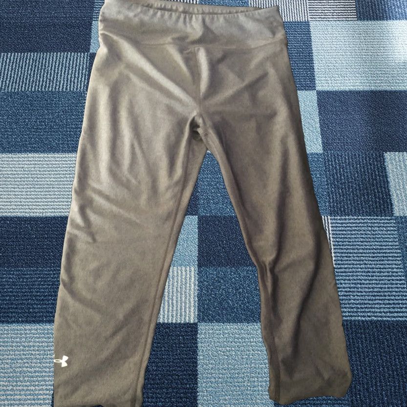 Under Armour Under Armour Heat Gear Women’s S Compression Cropped Capri Leggings Pants Shirt? Size 28" / US 6 / IT 42 - 1 Thumbnail