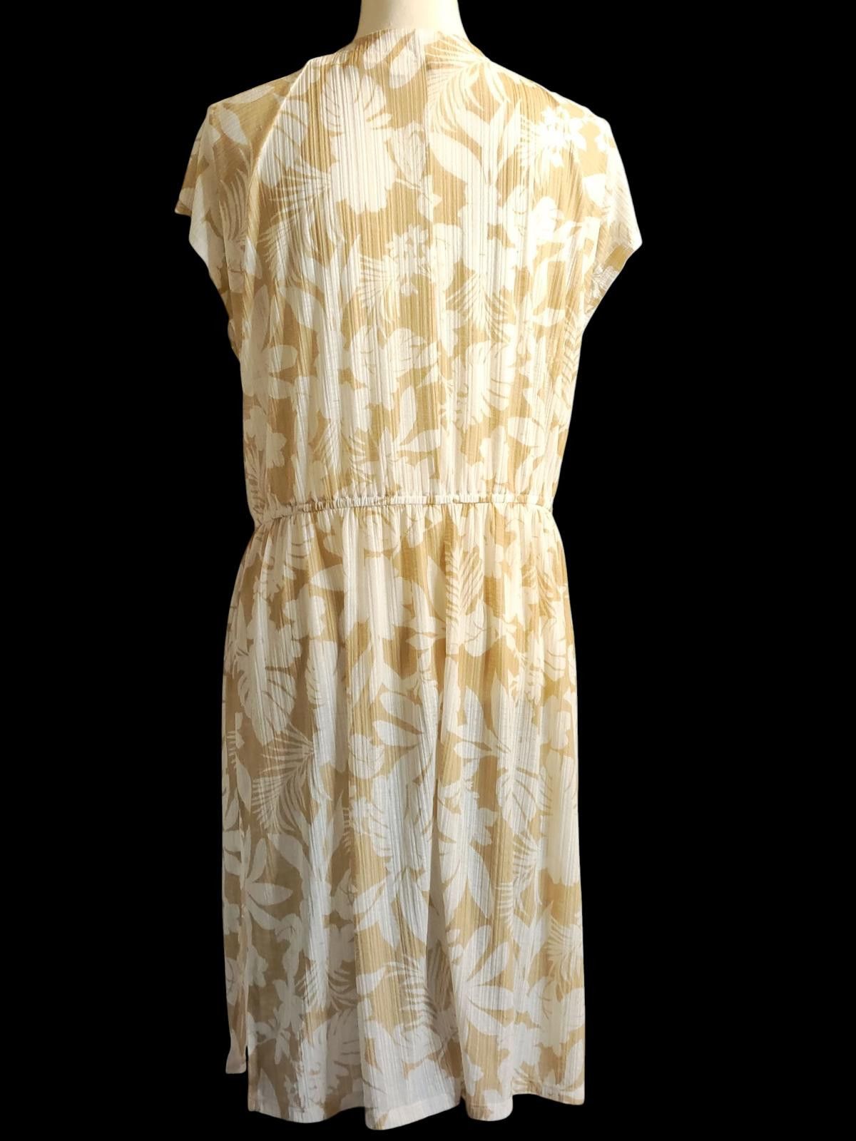 Cartoon Network Cato Lightweight Beige and White Floral Print Women's Duster Size M / US 6-8 / IT 42-44 - 6 Thumbnail
