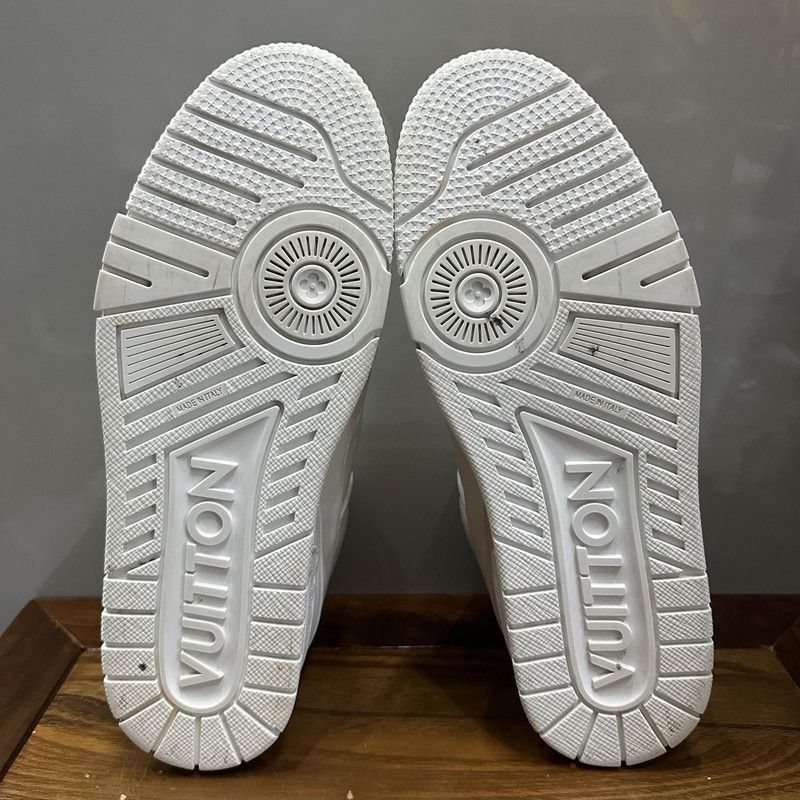 Louis Vuitton Louis Vuitton Trainer Sneaker in White Leather -2508 Size US 9.5 / EU 42-43 - 4 Thumbnail