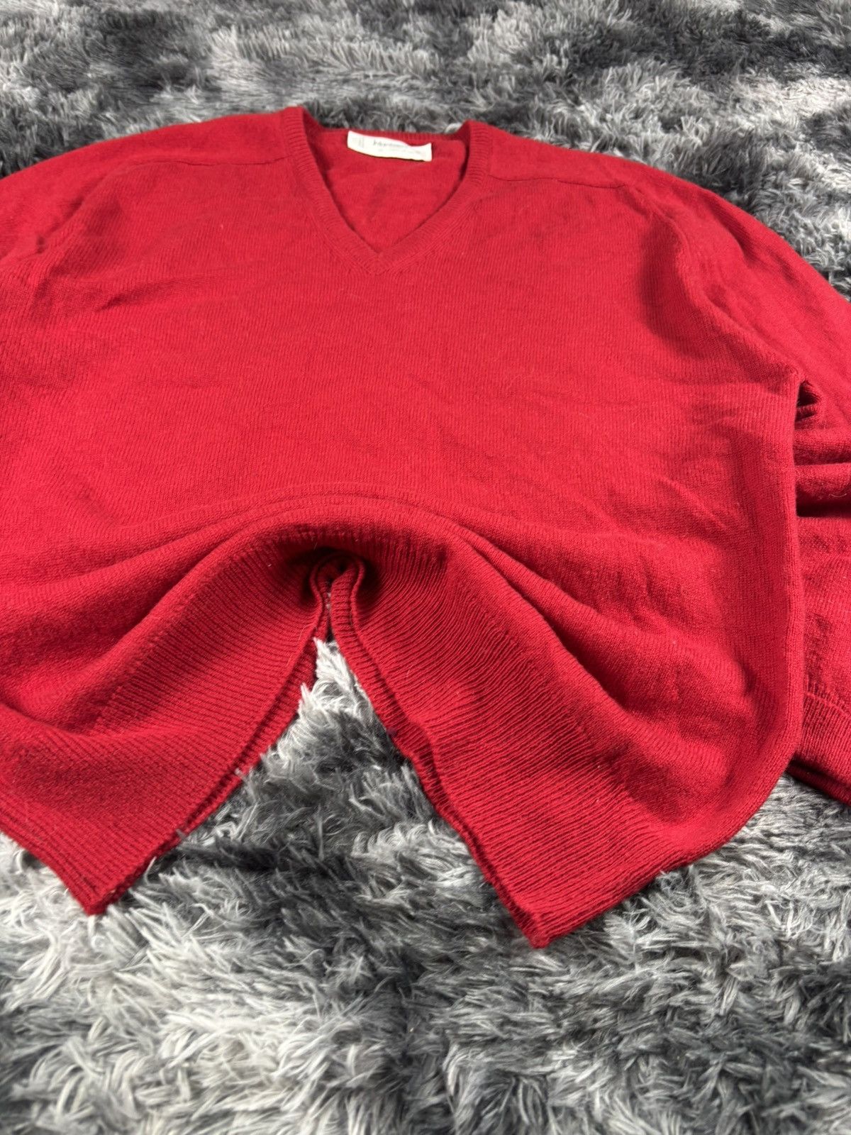 Johnstons Of Elgin Johnstons of Elgin V-Neck Lambswool Sweater Made in Scotland Size US L / EU 52-54 / 3 - 5 Thumbnail