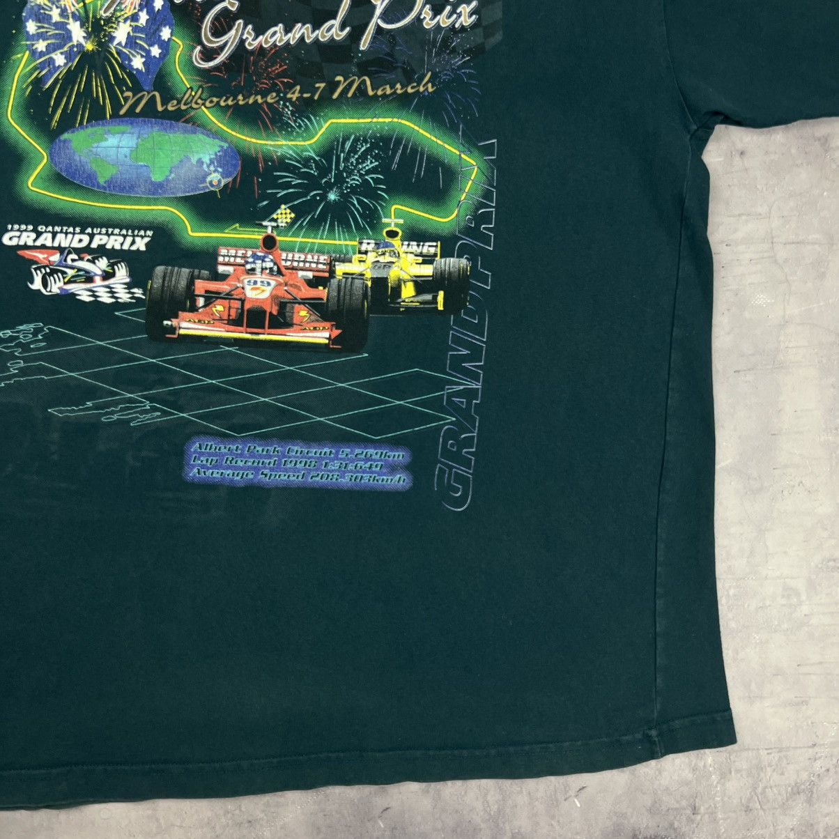 Sports Specialties Rare! Qantas Australia Grand Prix Vintage Tee 1999 Size US XL / EU 56 / 4 - 8 Thumbnail