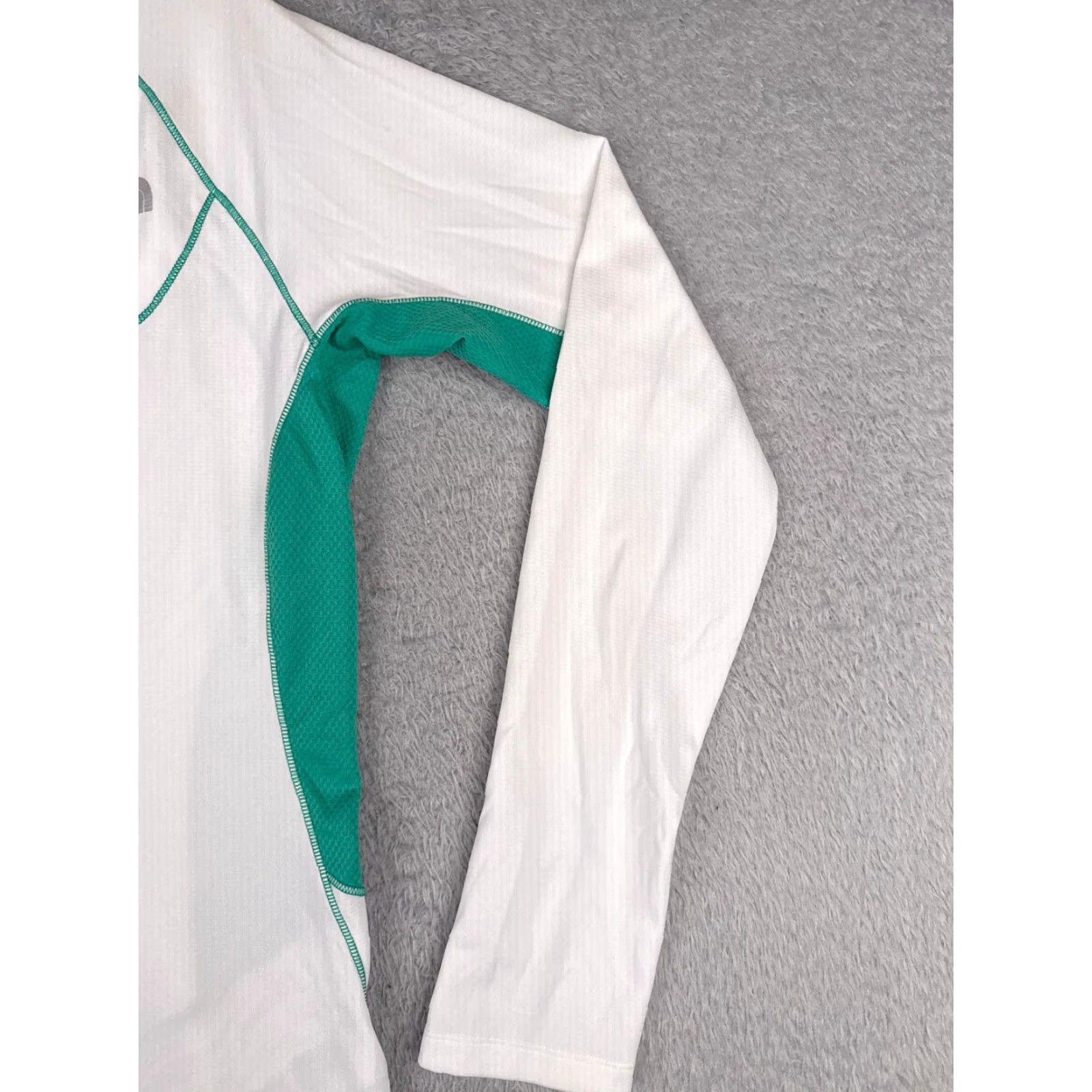 The North Face The North Face Sweater Women Large White Teal Flashdry 1/4 Zip Poly Lightweight Size L / US 10 / IT 46 - 2 Thumbnail