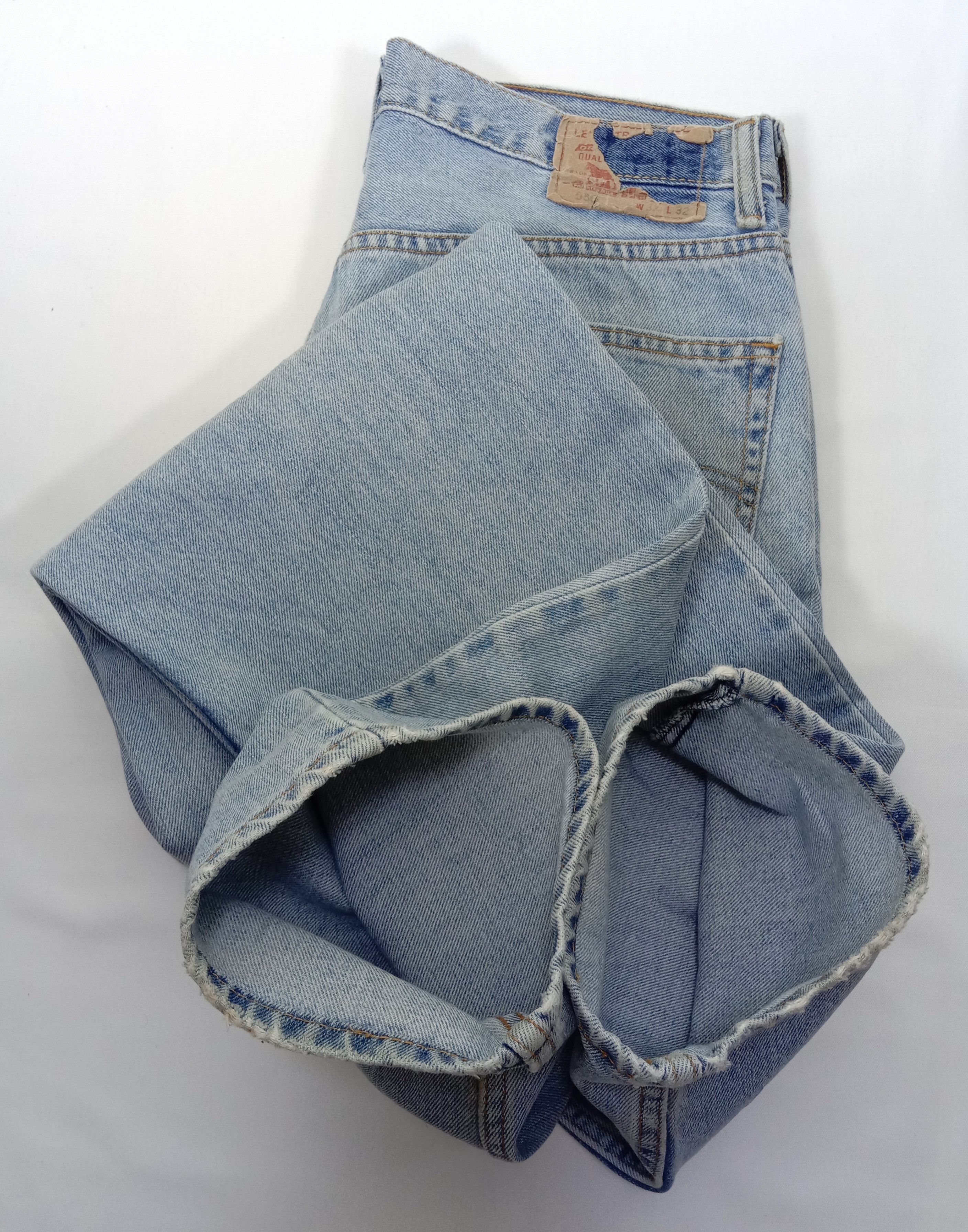 Levi's Vintage Levi's 550 Jeans Relaxed Fit Light Wash Denim Size US 33 - 16 Thumbnail