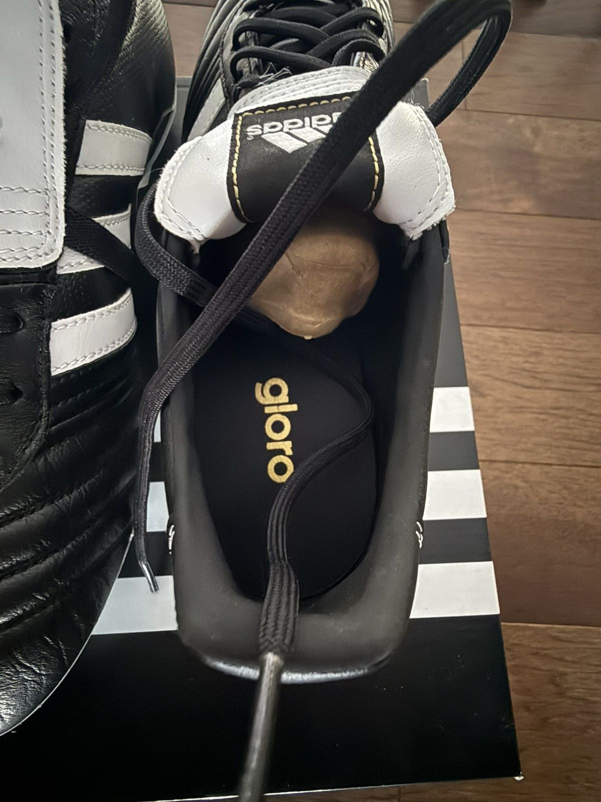 Adidas Adidas Gloro’s Size US 11 / EU 44 - 3 Thumbnail