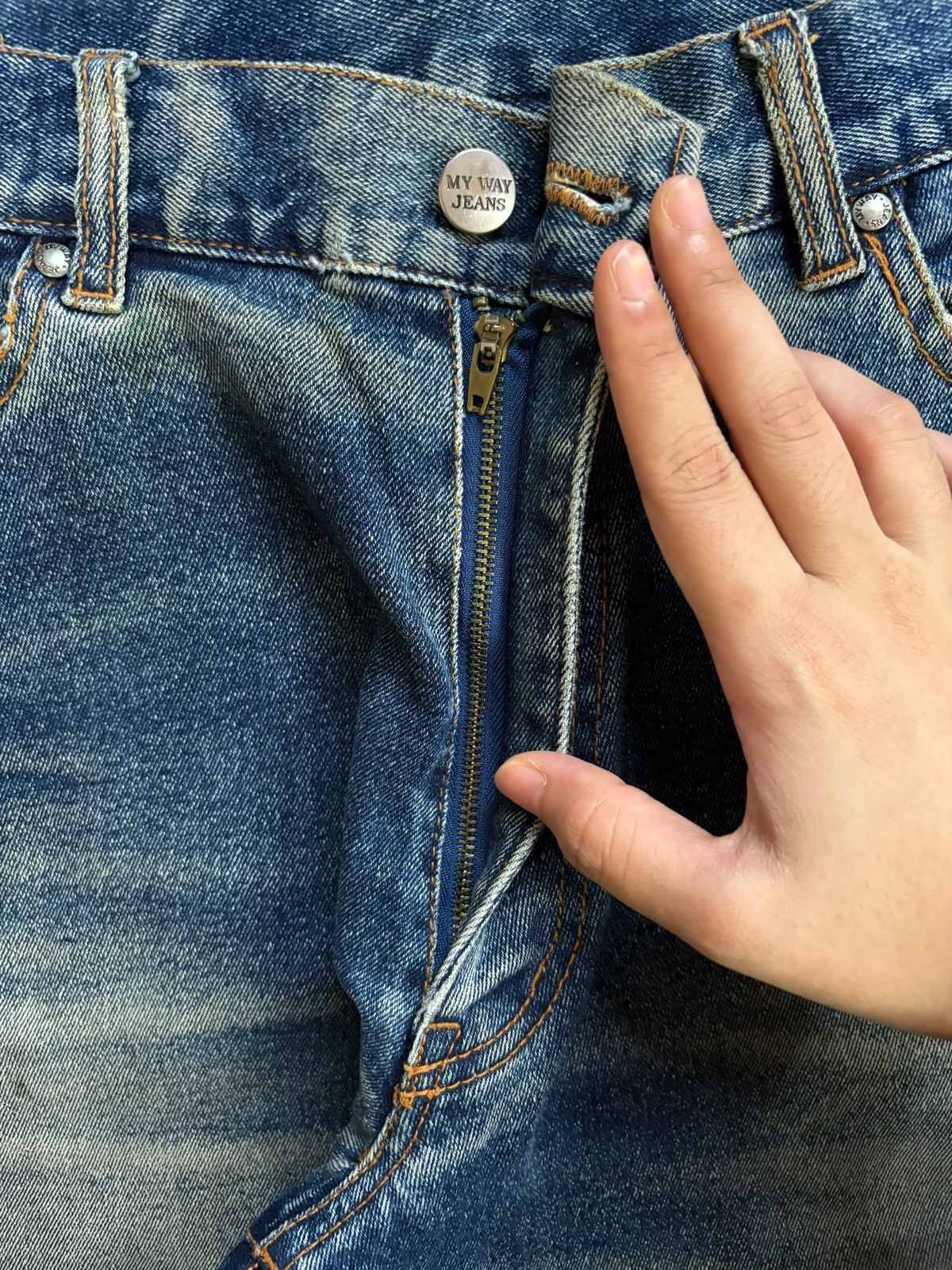 Japanese Brand Vintage Japanese Brand Honeycomb Mud Wash Baggy Jeans Size US 32 / EU 48 - 3 Thumbnail