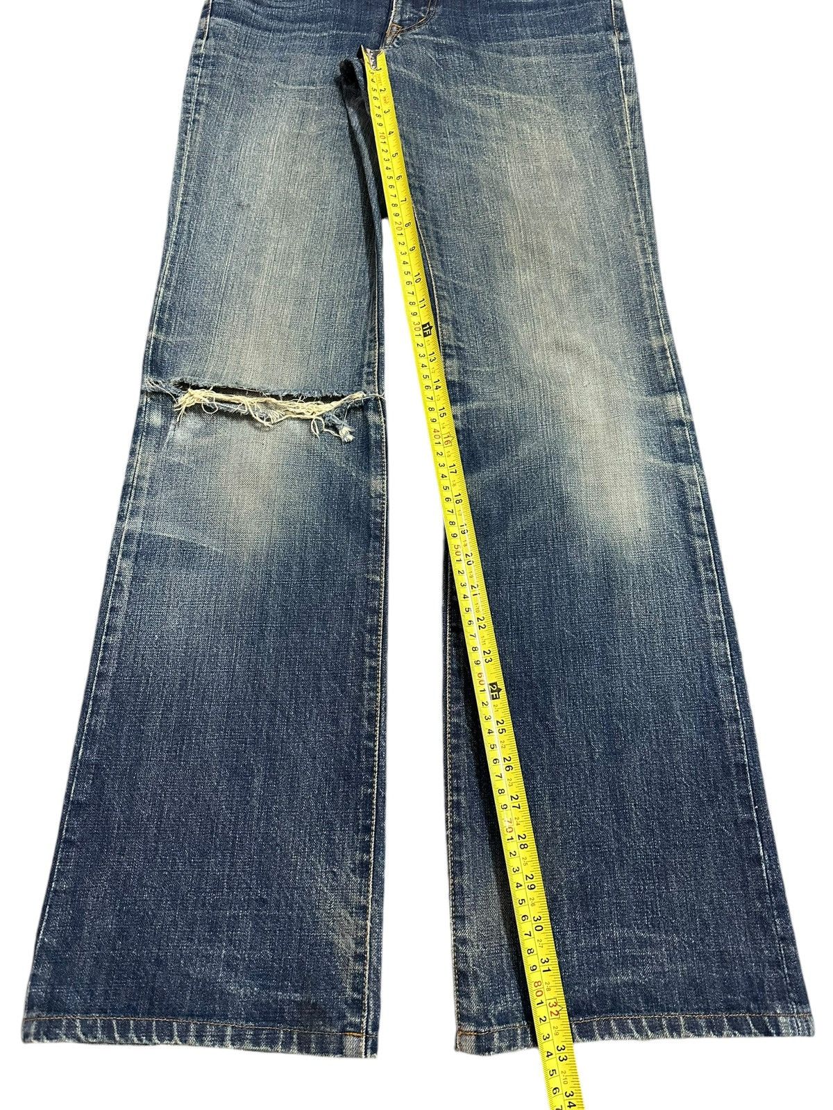 ABAHOUSE Vintage Japanese Abahouse Blue Wash Distressed Flare Jeans Size US 31 - 15 Thumbnail