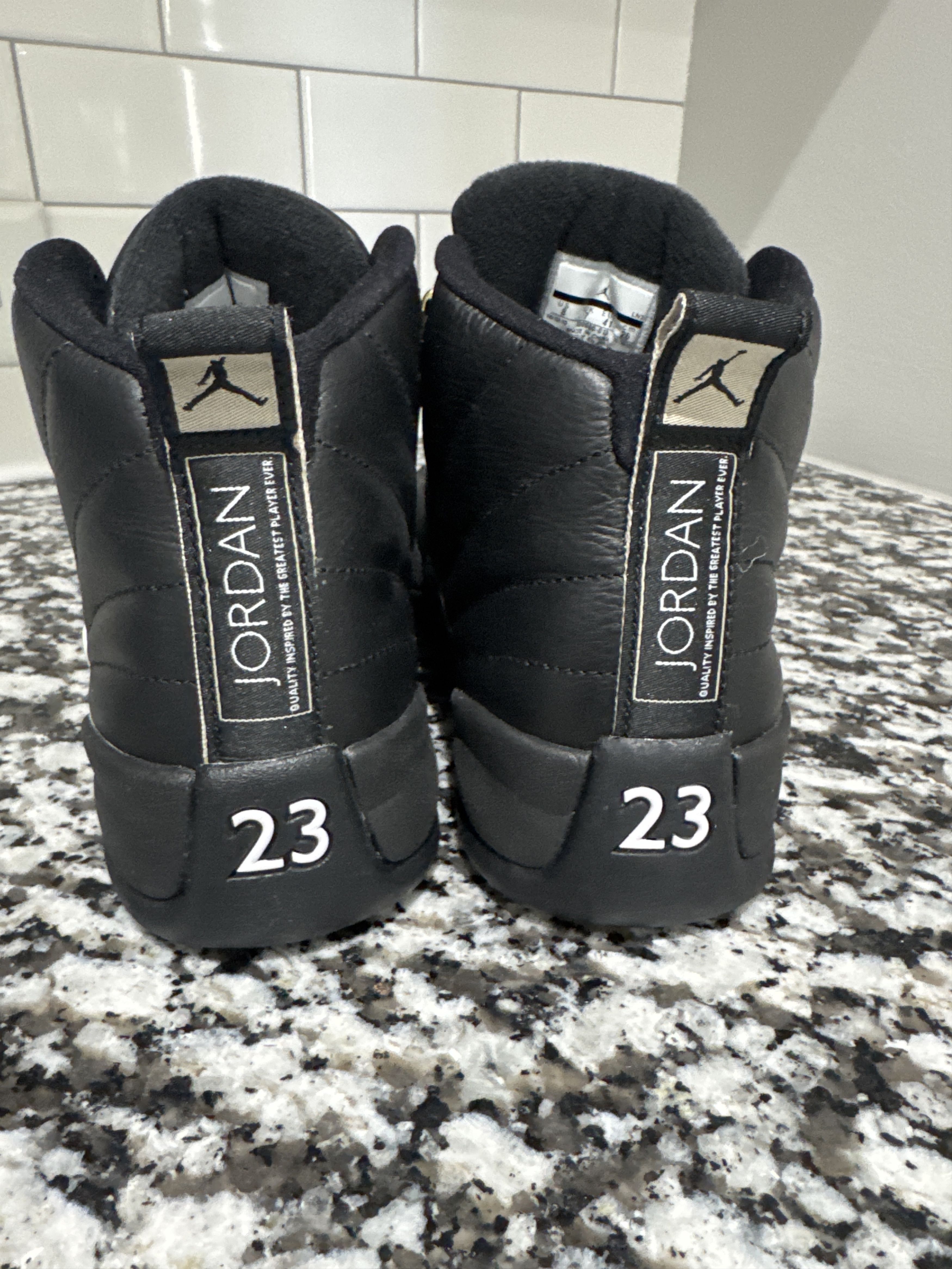Jordan Brand Air Jordan 12 Retro Black/White/Metallic Gold Size US 8 / EU 41 - 7 Thumbnail