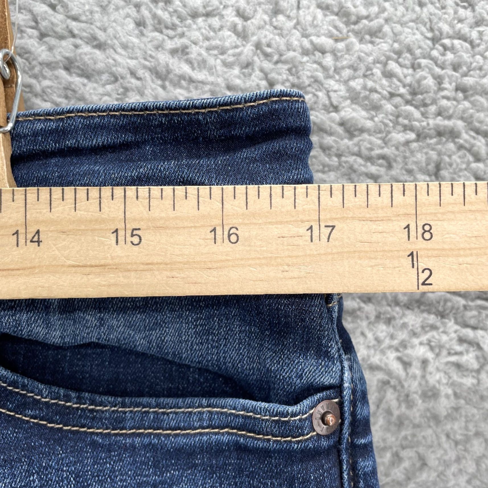 Vintage Lucky Brand Jeans Women 33x27 Mid Straight Sweet Classic Academia 90's Workwear Jeans Women 33x27 Mid Straight Sweet Classic Academia 90s Size 24" / US 00 / IT 34 - 2 Thumbnail