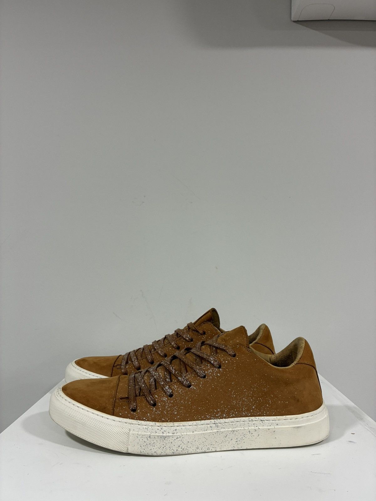 John Varvatos Reed paint splatter Low Top Sneaker 8.5 Size US 8.5 / EU 41-42 - 6 Thumbnail