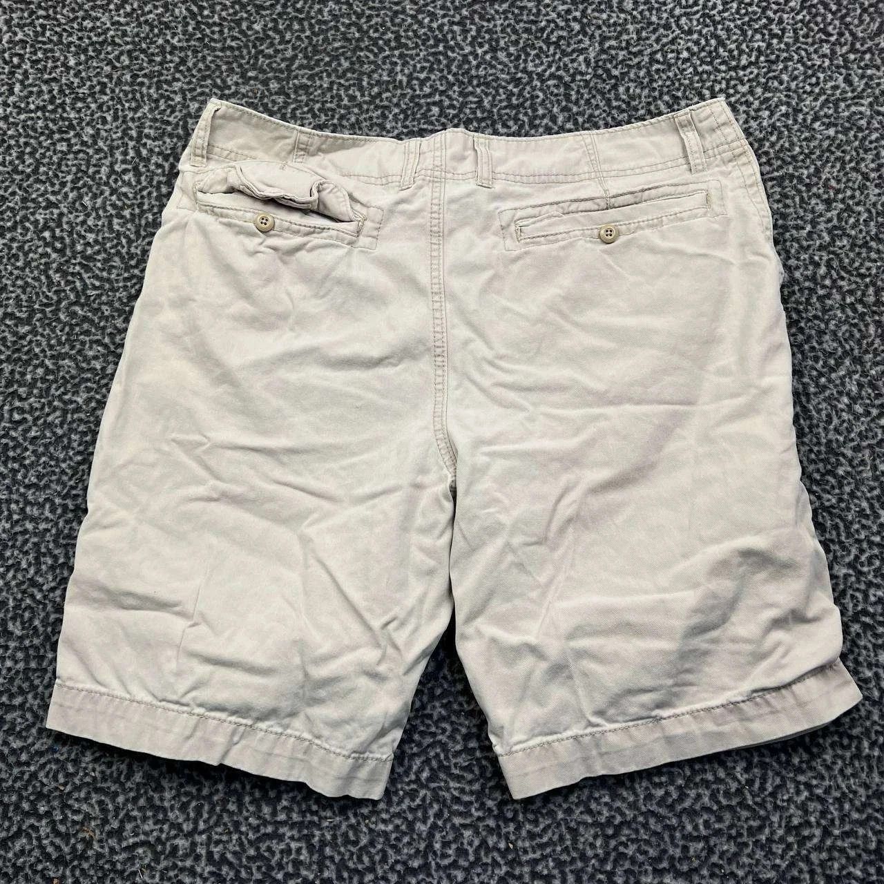 Old Navy Old Navy Shorts Men 36 Cream Chino Pockets Flat Front Cotton Size US 36 / EU 52 - 2 Thumbnail
