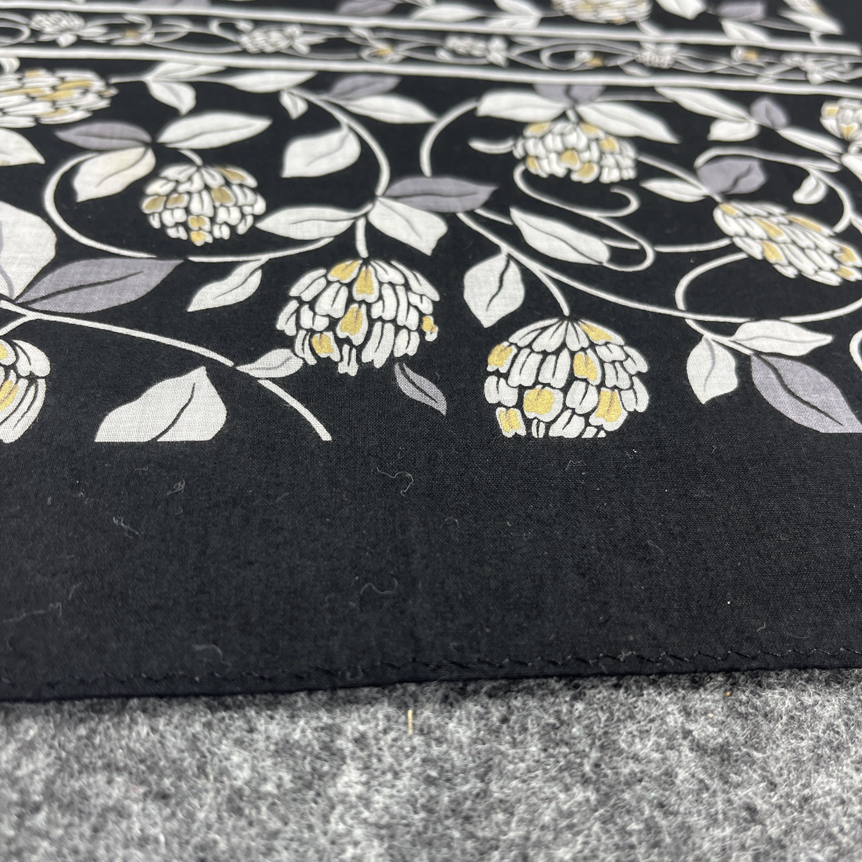Hiroko Koshino Homme Hiroko Koshino Handkerchief / Bandana / Neckerchief B260 Size ONE SIZE - 6 Thumbnail