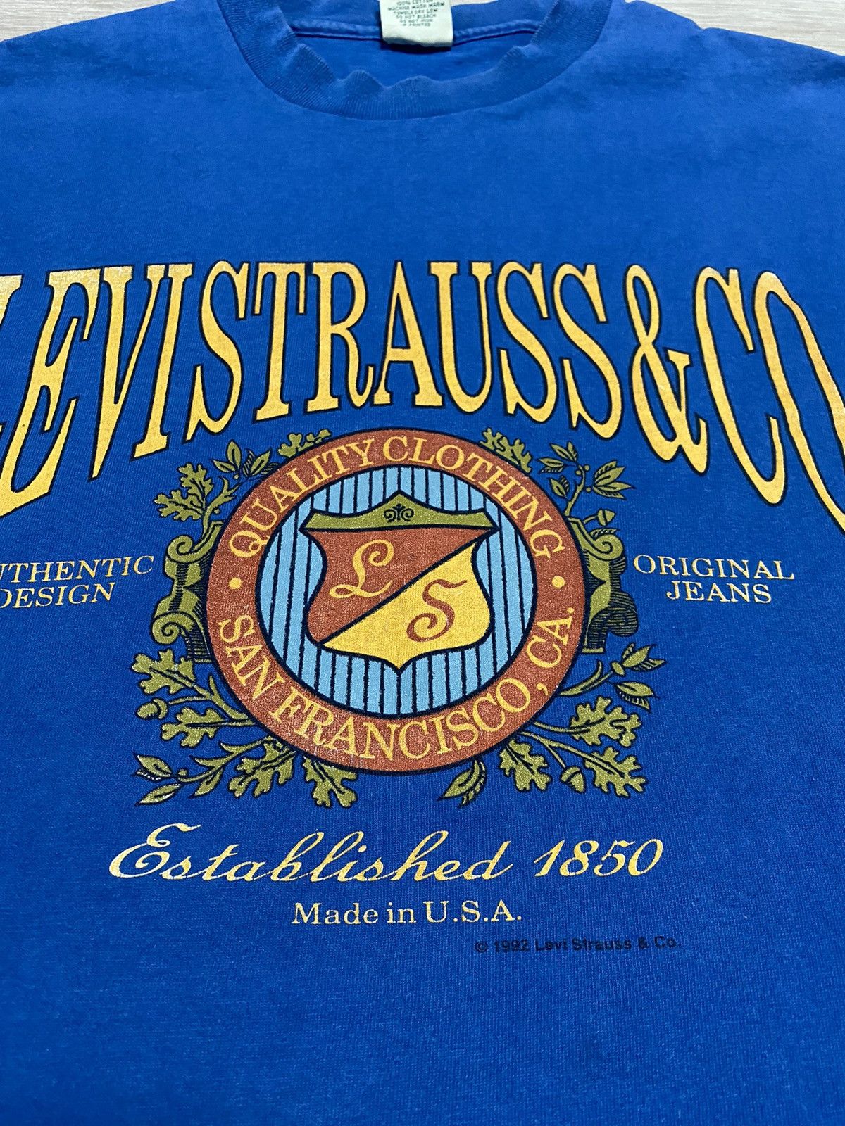 Levi's Vintage Levis Levi Strauss &CO 1992 T-shirt Size US XL / EU 56 / 4 - 12 Thumbnail