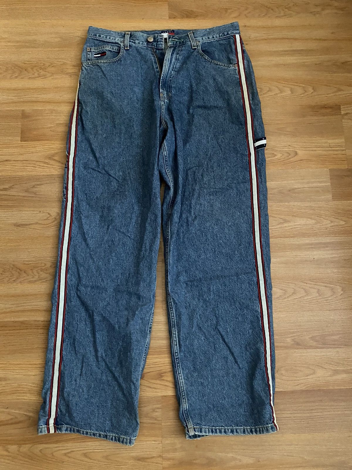Tommy Hilfiger Y2k baggy Tommy Hilfiger Jeans Size US 32 / EU 48 - 1 Thumbnail