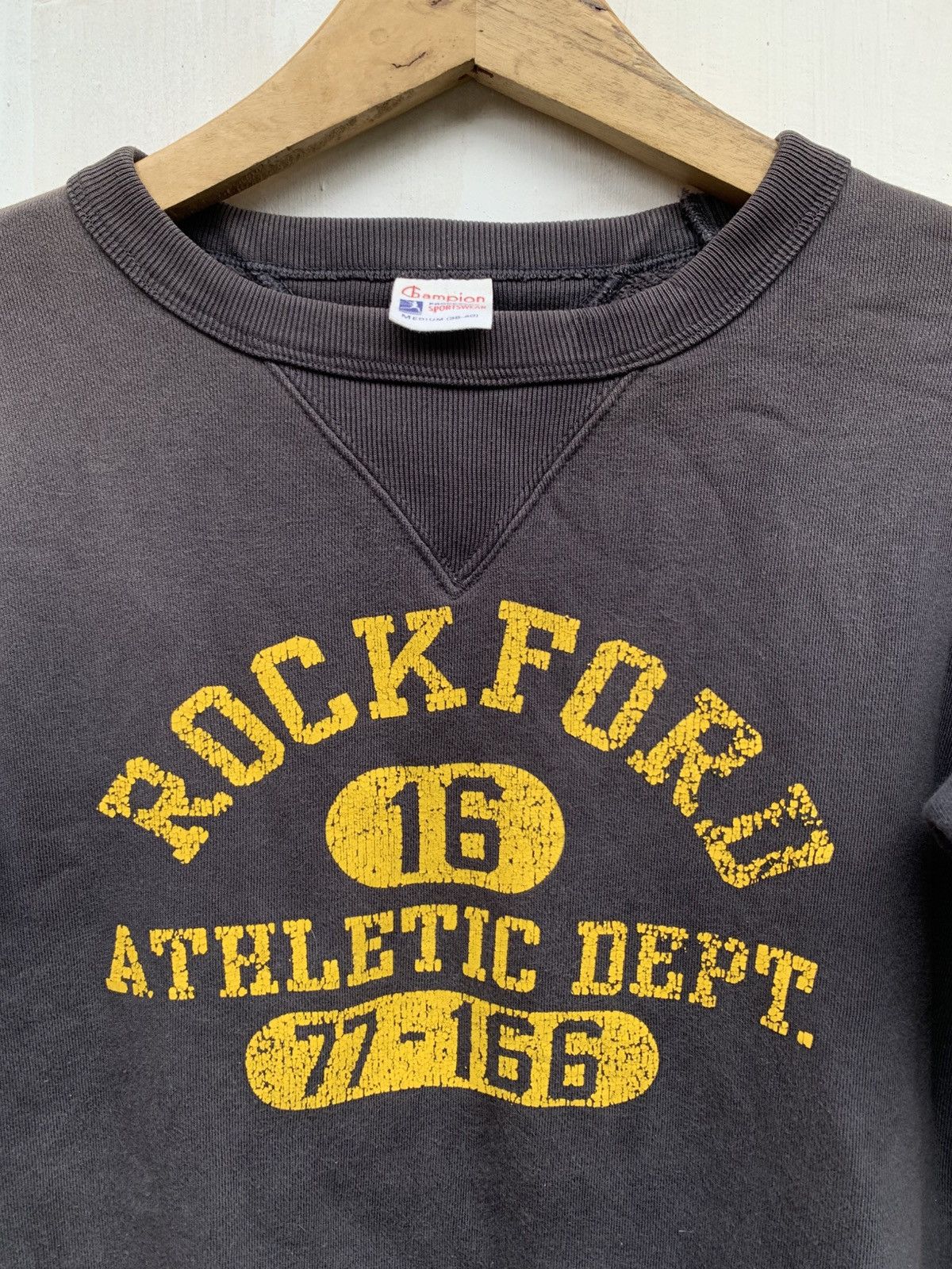 Champion Vintage champion runner rockford athletics dept Size M / US 6-8 / IT 42-44 - 2 Thumbnail