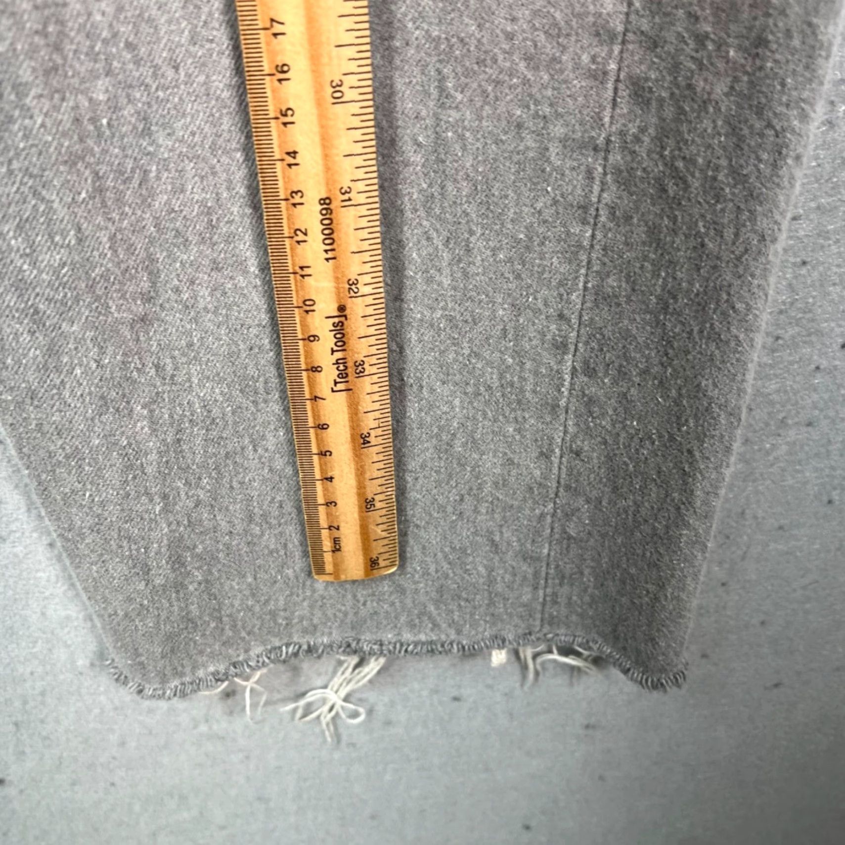Levi's VINTAGE Levi's 501 Mens Jeans Gray Denim Distressed Hem 36 x 27 - Levi'S 501 Series 5-Pocket Design Button Closure Straight Size US 36 / EU 52 - 6 Thumbnail
