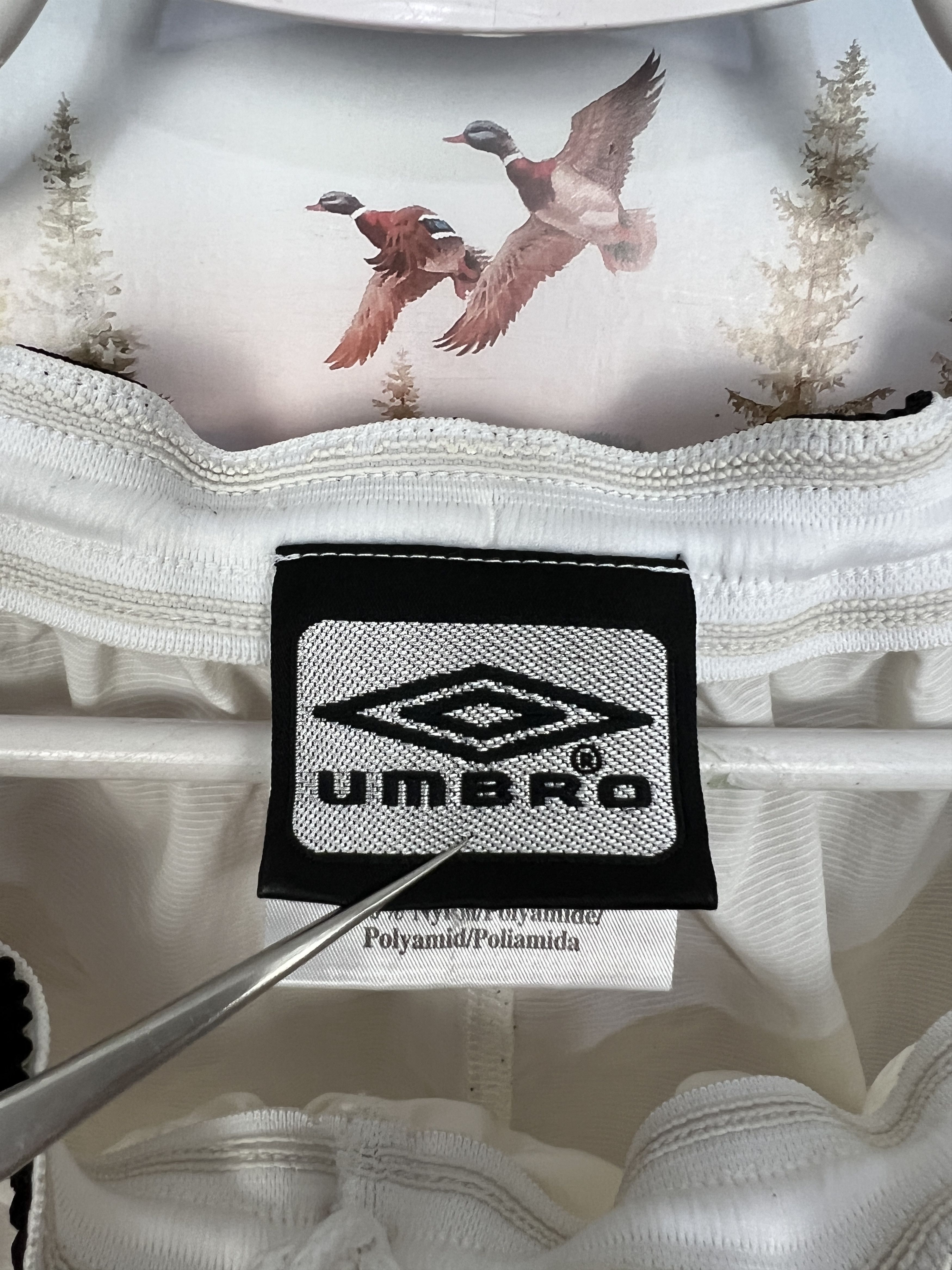 Umbro Vintage Umbro White Manchester United Football Shorts L Size US 34 / EU 50 - 8 Thumbnail