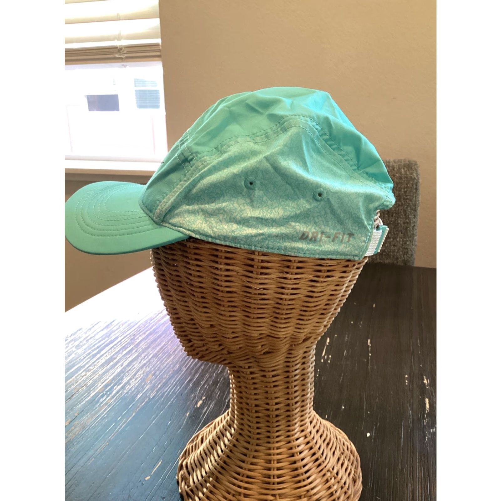 Nike Nike Hat 5 Panel Strap Back Featherlight AW84 Dri-Fit Aqua Green Quick Dry Breathable Adjustable Men One Size Size ONE SIZE - 5 Thumbnail