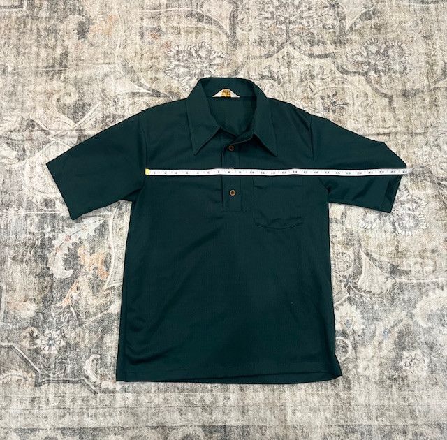 Vintage Vintage 1970s Textured Polo Shirt – Size M – Forest Green Size US M / EU 48-50 / 2 - 3 Thumbnail