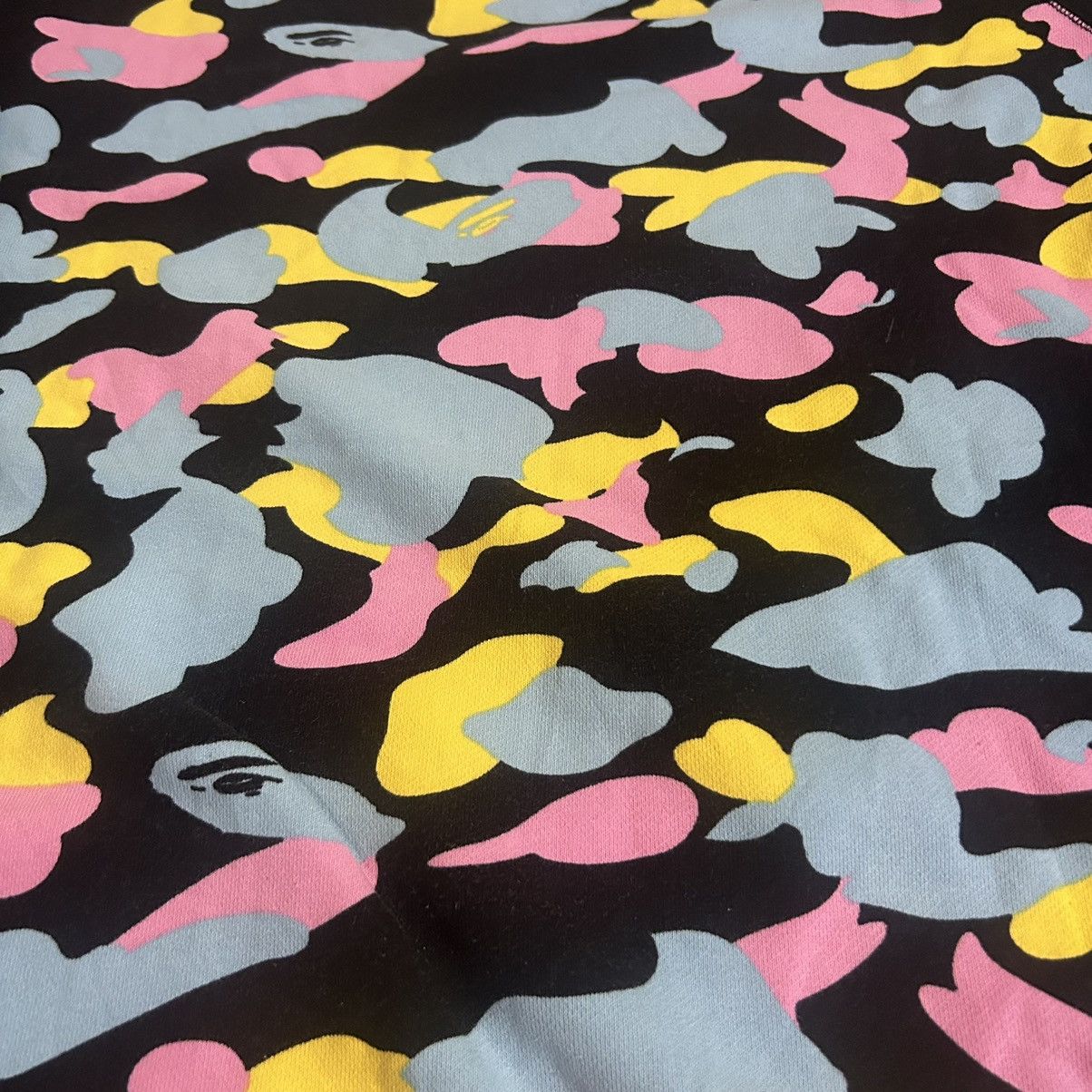 Bape Cotton Candy Camo Crewneck Size US L / EU 52-54 / 3 - 5 Thumbnail