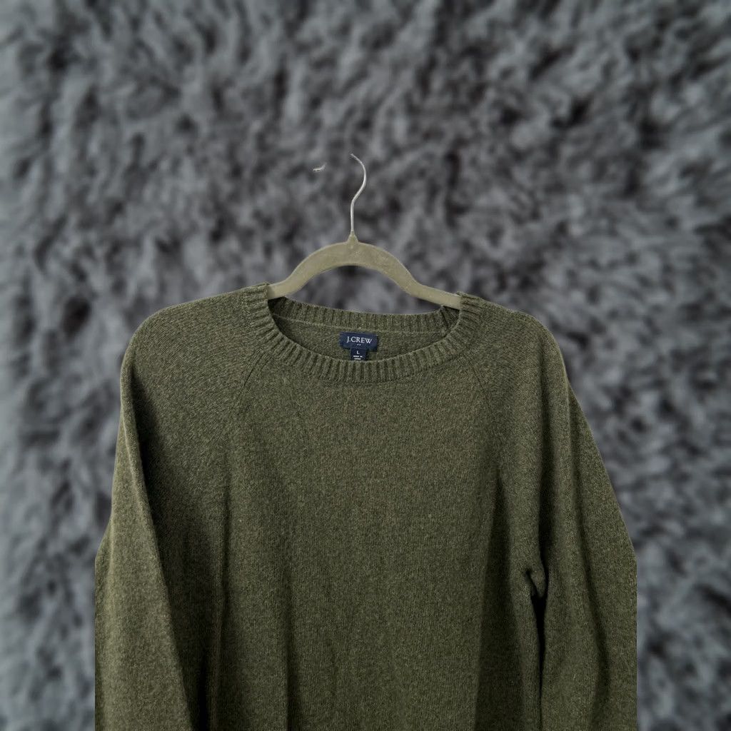 Olive VINTAGE? No — J Crew Sweater Mens L Olive Green Raglan Crewneck L/S Knit Pullover All Seasons Fall Winter Spring Casual Mens Size US L / EU 52-54 / 3 - 1 Thumbnail