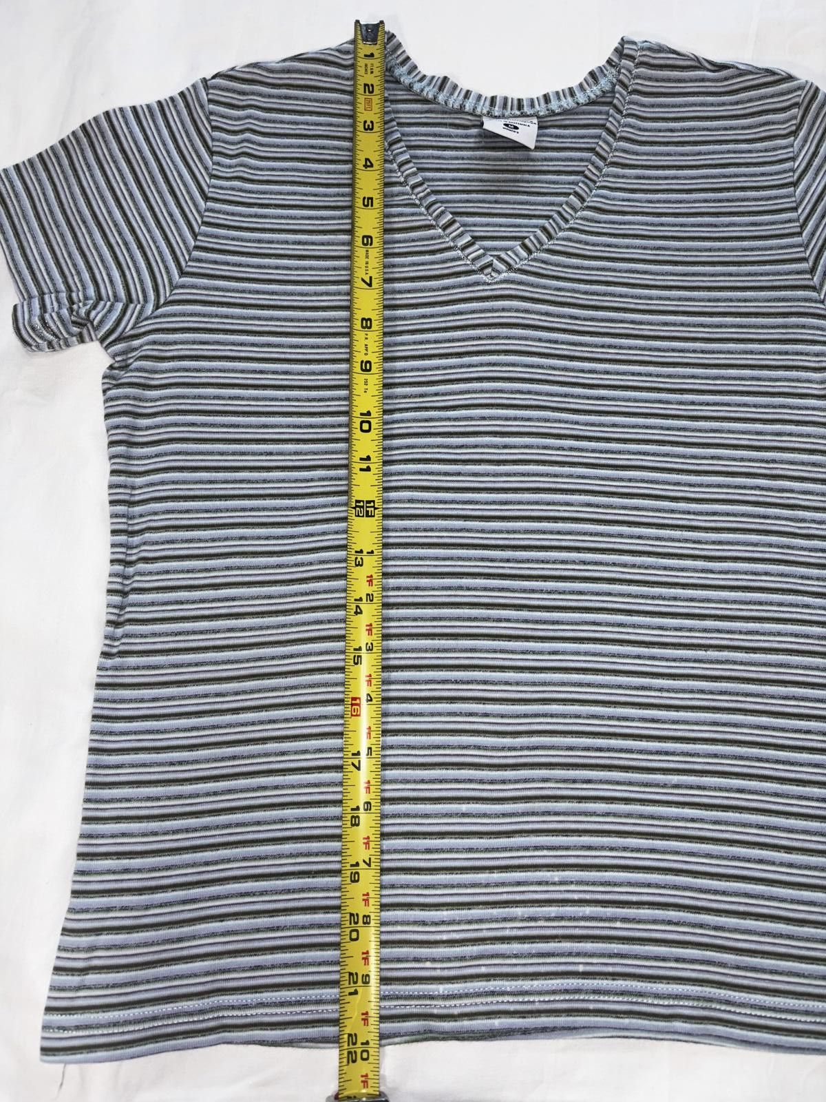 Columbia Columbia Vintage Striped V-Neck Tee Size M / US 6-8 / IT 42-44 - 6 Thumbnail