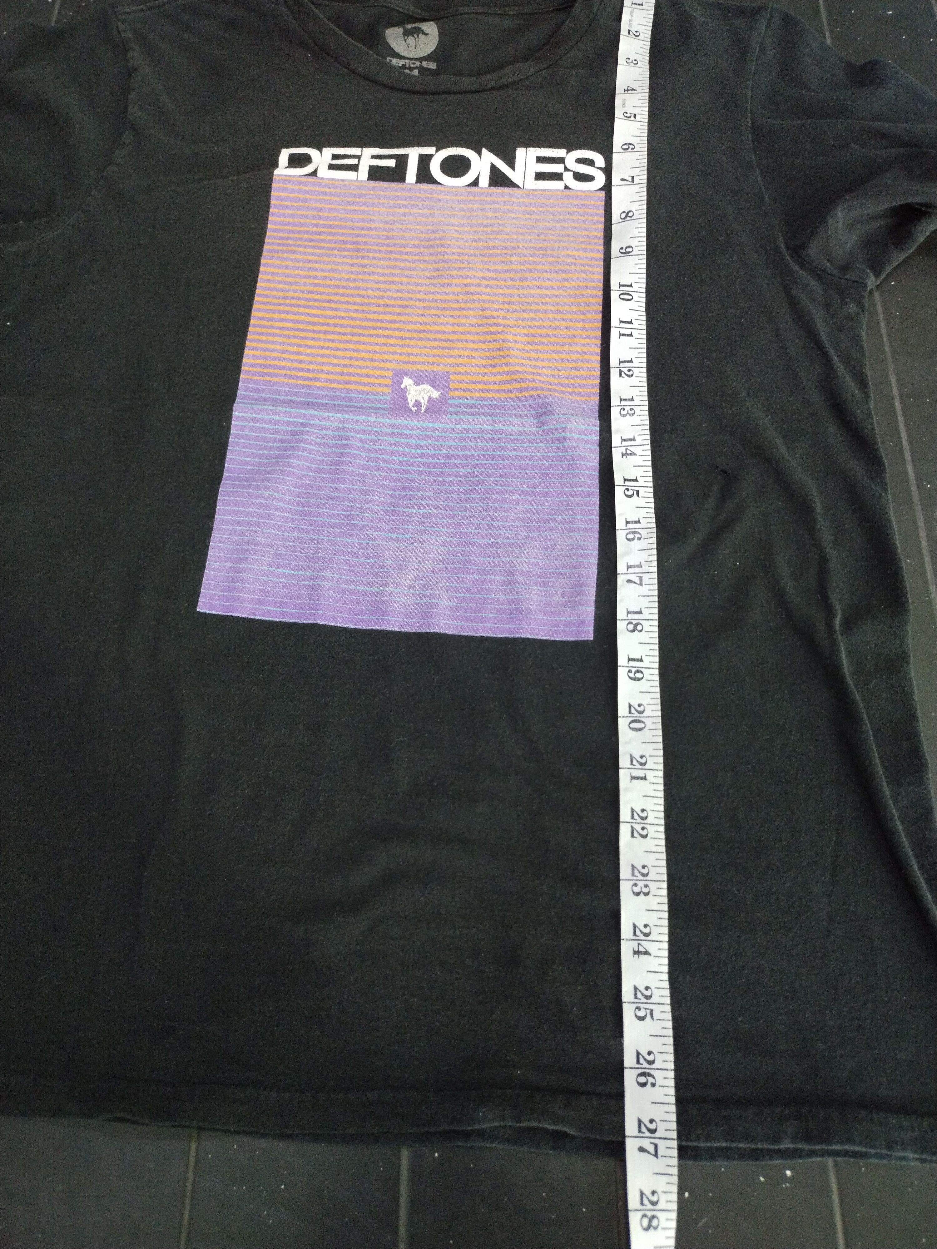 Band Tees Vintage Deftones Alternative Band Punk Rock Band Shirt Tee Size US M / EU 48-50 / 2 - 10 Thumbnail