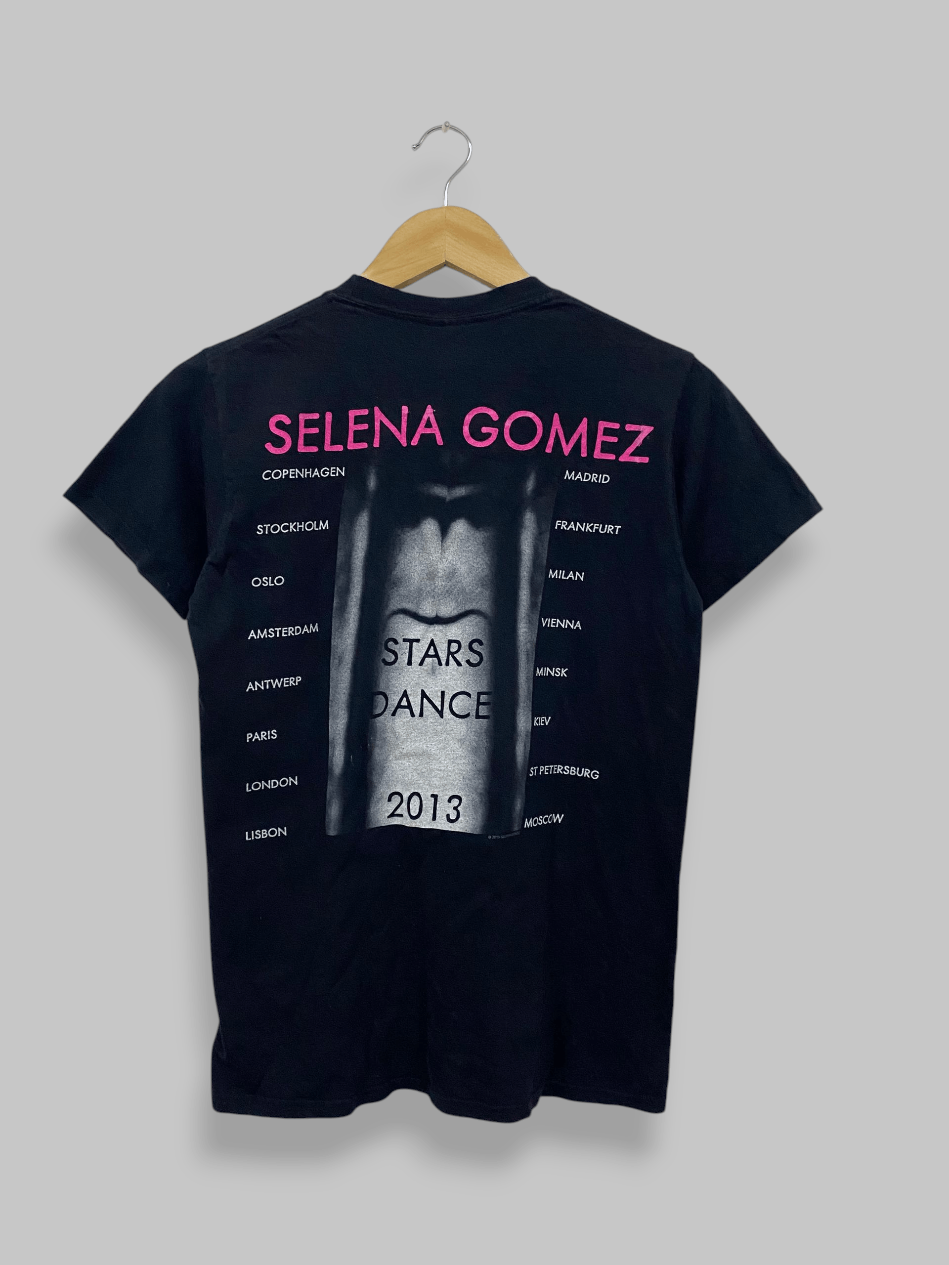 Band Tees SELENA GOMEZ 2013 tour tee merchandise Size US S / EU 44-46 / 1 - 2 Thumbnail