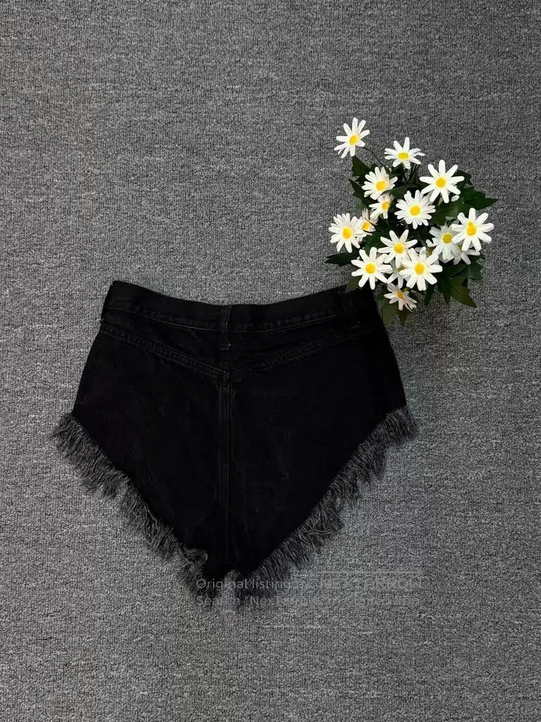 Saint Laurent Paris Saint Laurent Paris Fringed Denim Hot Pants i Size 27" / US 4 / IT 40 - 2 Thumbnail