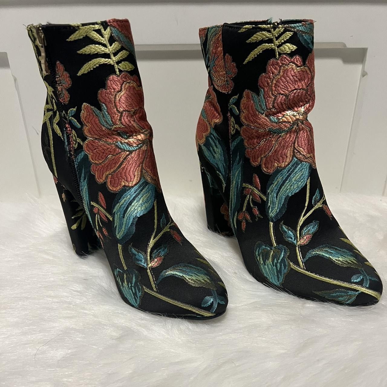 Neiman Marcus Floral Ankle Boots Size US 7.5 / IT 37.5 - 1 Thumbnail