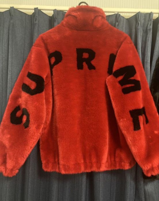 Supreme faux fur 2024 bomber jacket red