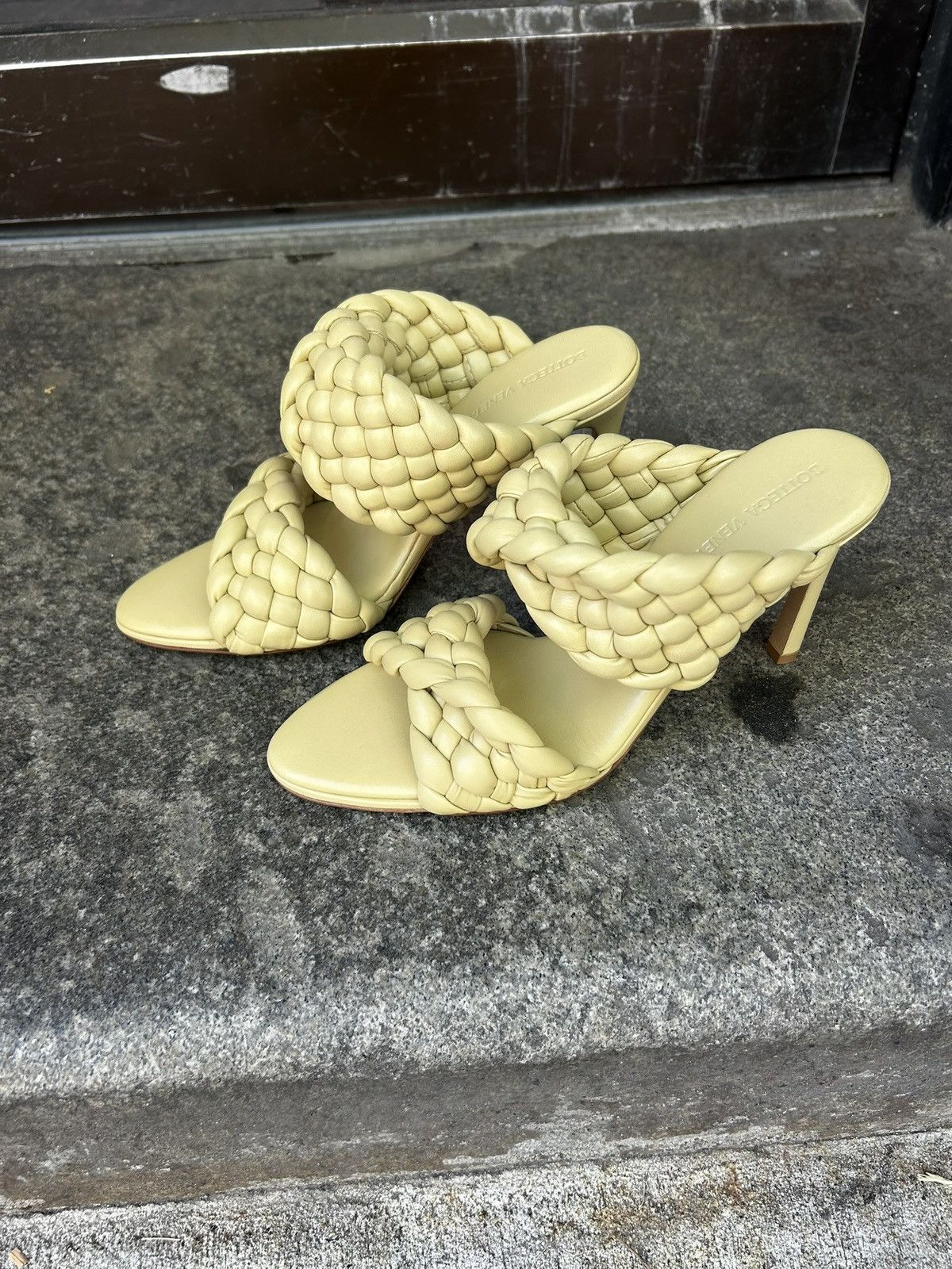 Bottega Veneta BOTTEGA VENETA - Curve Braided Leather Sandals 👡 Size US 8 / IT 38 - 1 Thumbnail