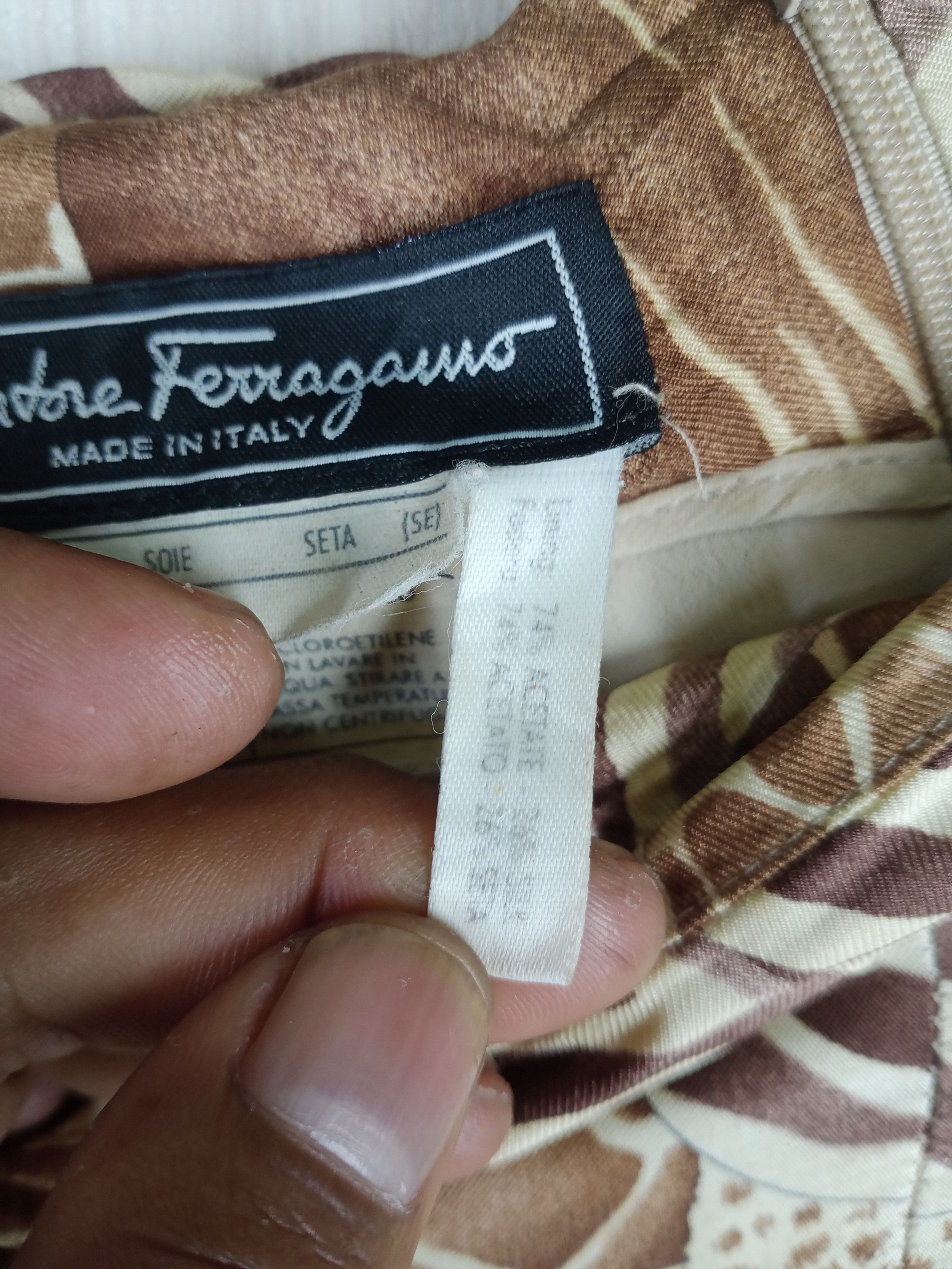 Salvatore Ferragamo Vintage Salvatore Ferragamo Animal Printed Silk Skirts Size 30" / US 8 / IT 44 - 9 Thumbnail