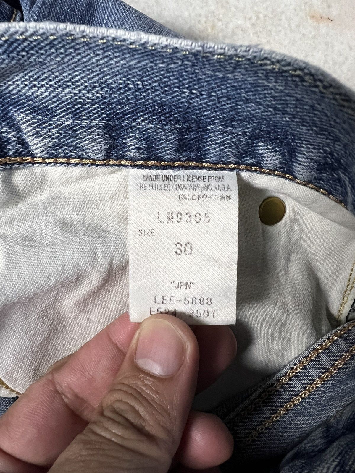 Lee × Vintage Vintage Lee 101 Distressed Light Wash Jeans Size US 29 - 15 Thumbnail