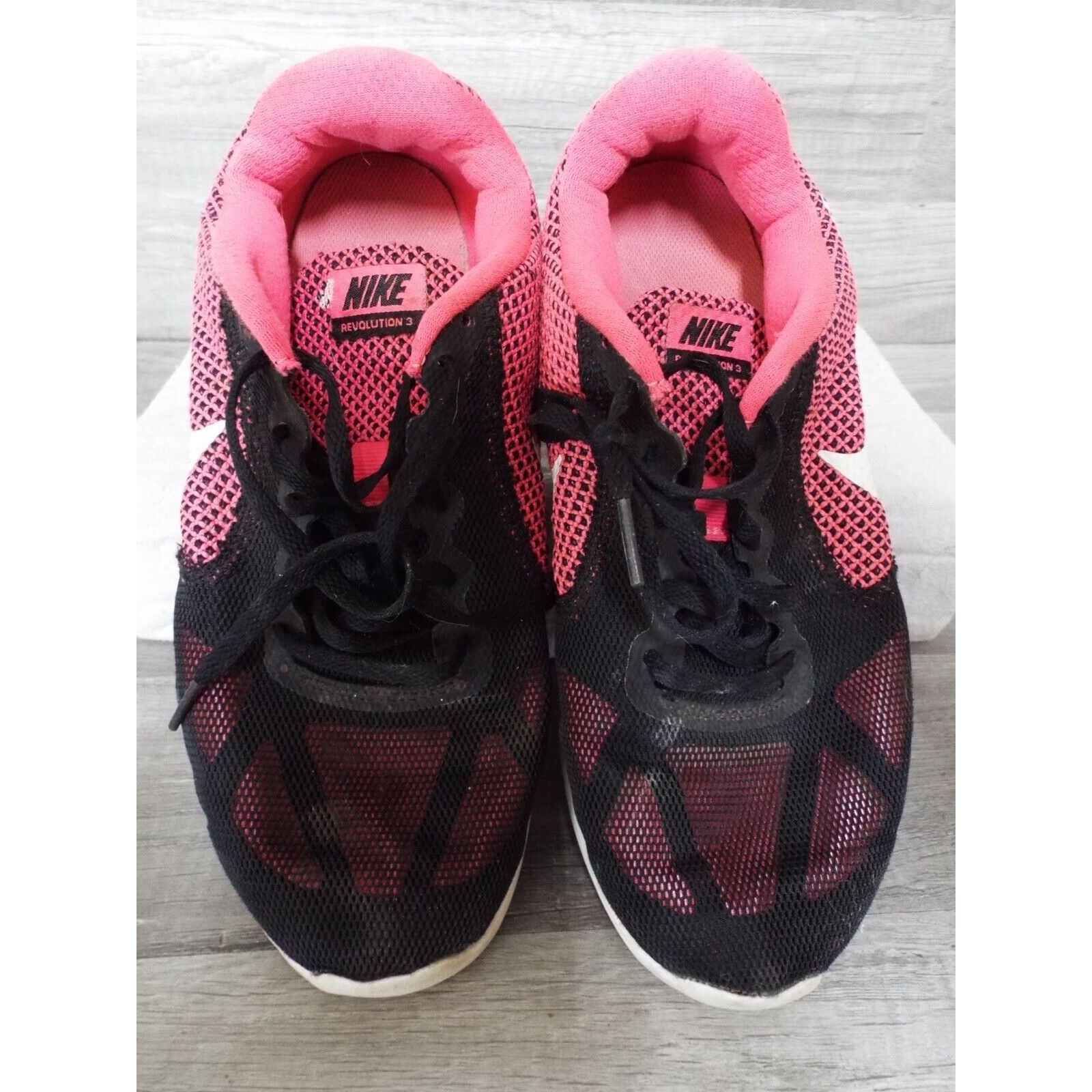 Nike Size 8.5 Nike Womens Revolution 3 819303-600 Pink/black Runn Size US 8.5 / IT 38.5 - 1 Thumbnail