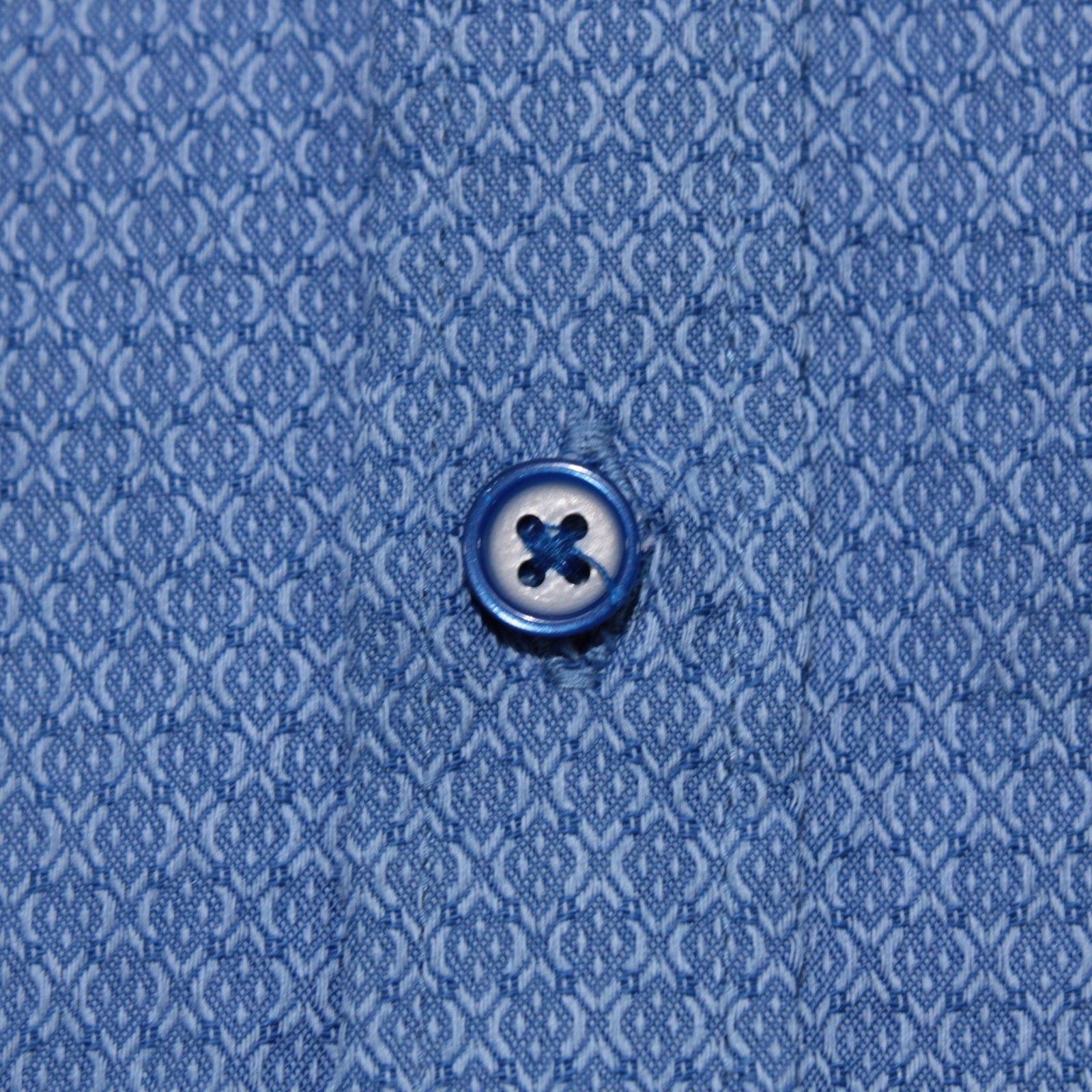 Robert Graham Robert Graham New with tags Shirt Size S US In Blue Size US S / EU 44-46 / 1 - 2 Thumbnail