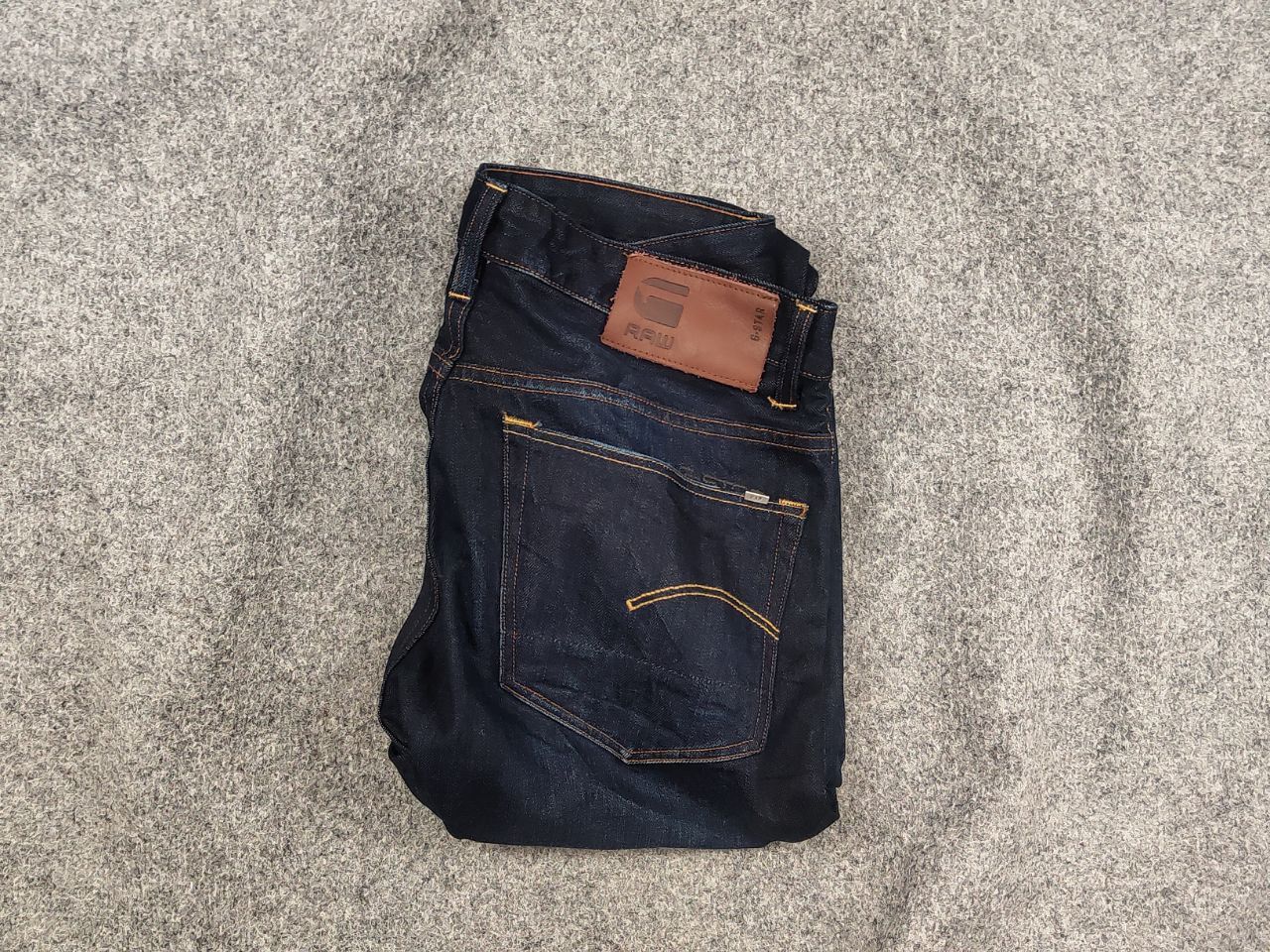 G-Star G Star Raw 3301 tapered dark wash Denim Jeans Vintage Style Size US 32 / EU 48 - 1 Thumbnail