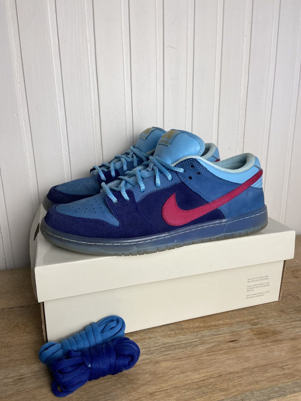 Nike Used Nike SB Dunk Low "Run The Jewels" authentic size 11US Size US 11 / EU 44 - 1 Thumbnail