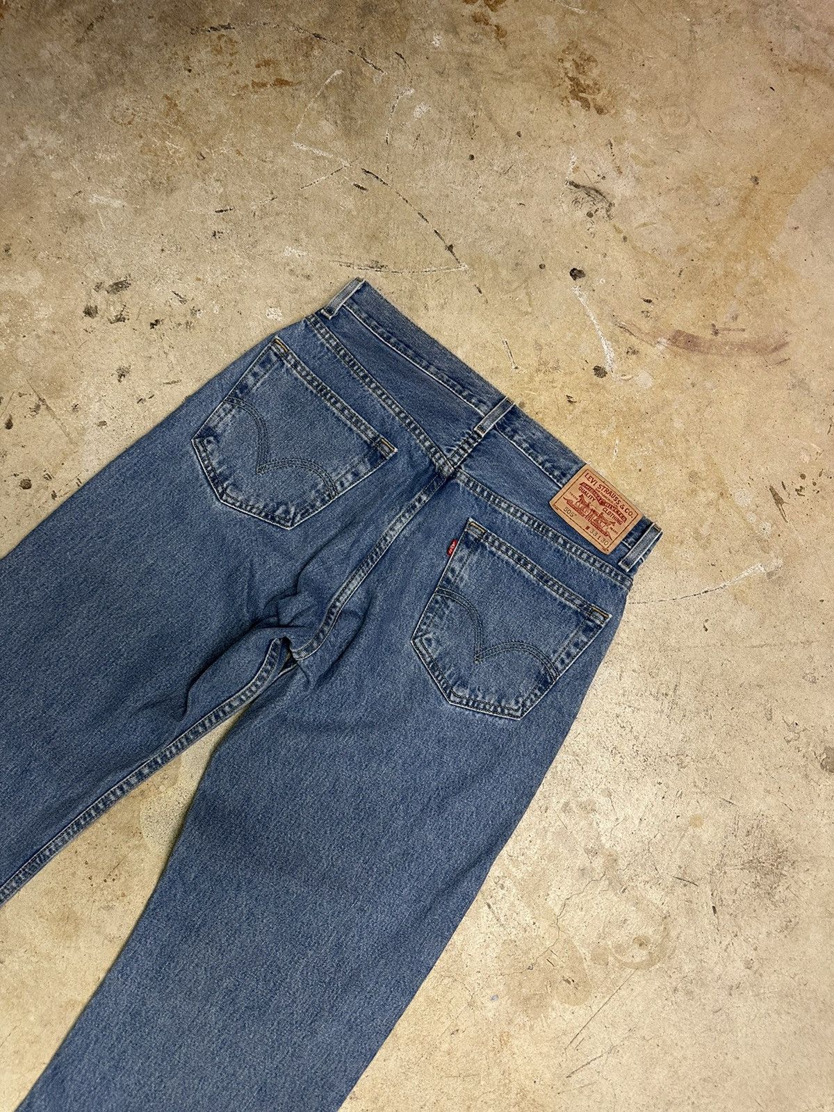 Levi's Vintage Men’s Blue Jeans Pants Levi’s 505 Size US 33 - 1 Thumbnail