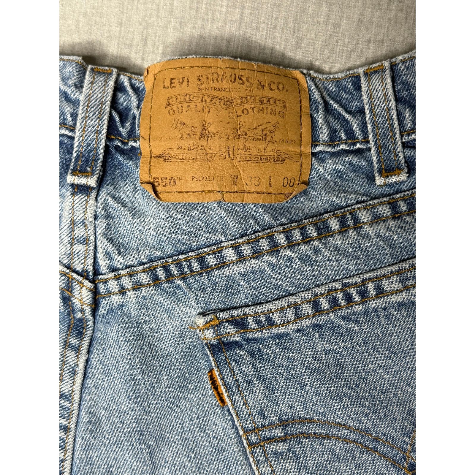 Levi's × Levi's Vintage Clothing × Vintage Vintage 90s Levi’s 550 Relaxed Fit Orange Tab Jean Shorts 33 Size US 33 - 5 Thumbnail