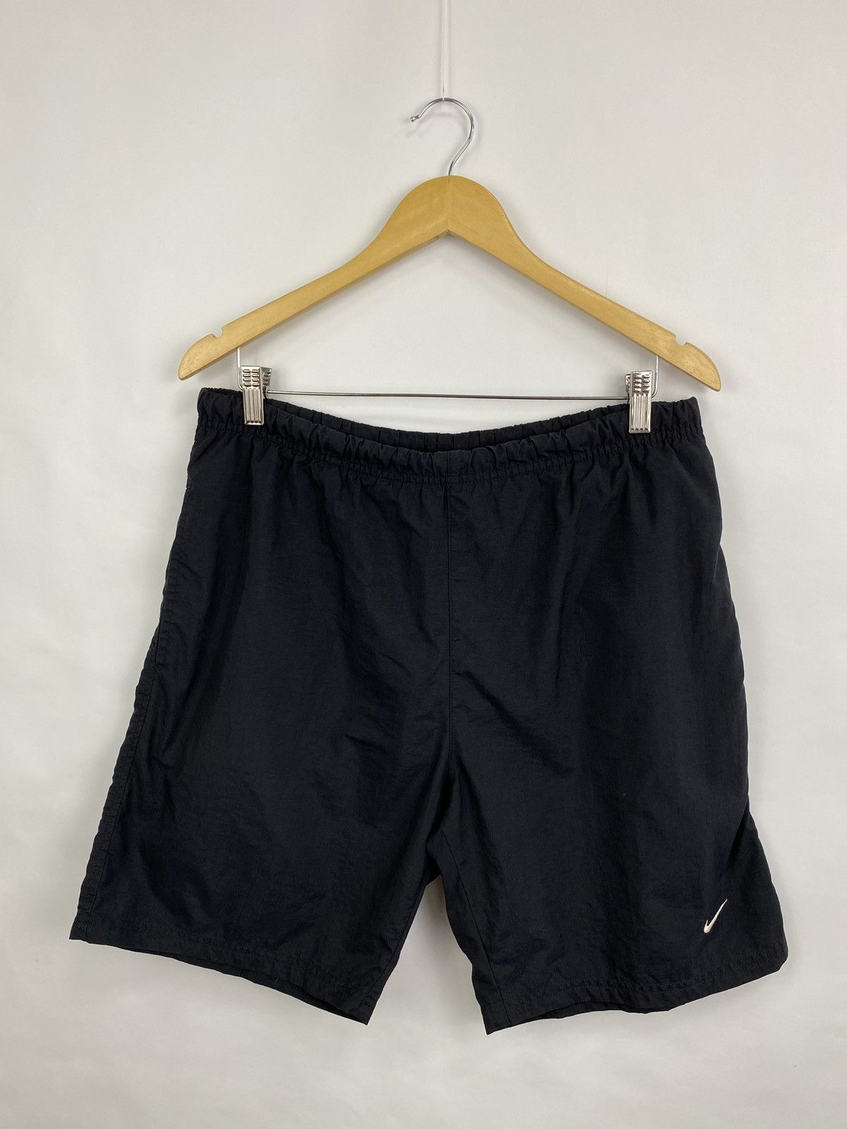 Nike 🇺🇸 Vintage 90s Nike Nylon Shorts Rare Retro Hype Y2K Size US 32 / EU 48 - 2 Thumbnail